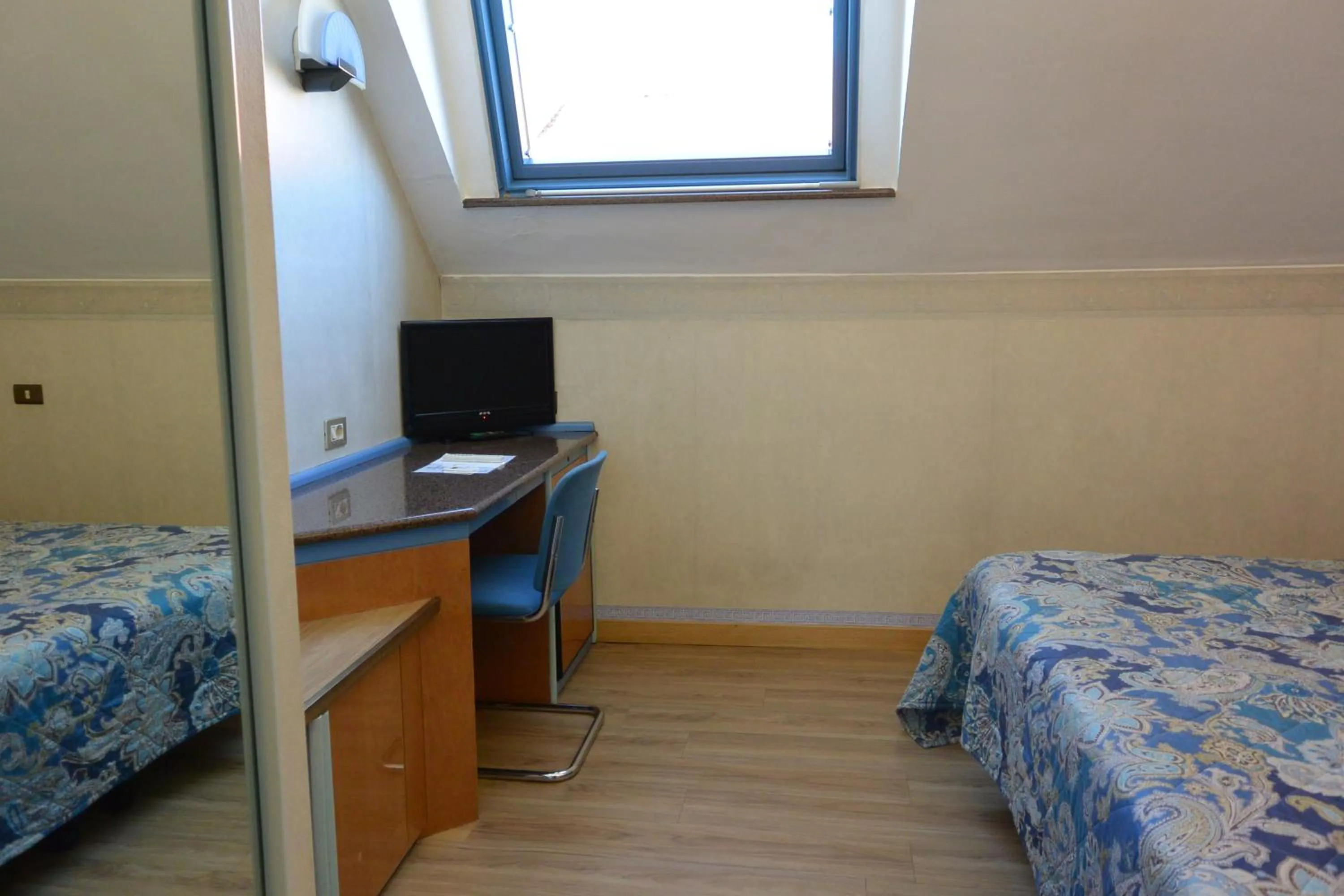 Seating area, Bed in Hotel Lido