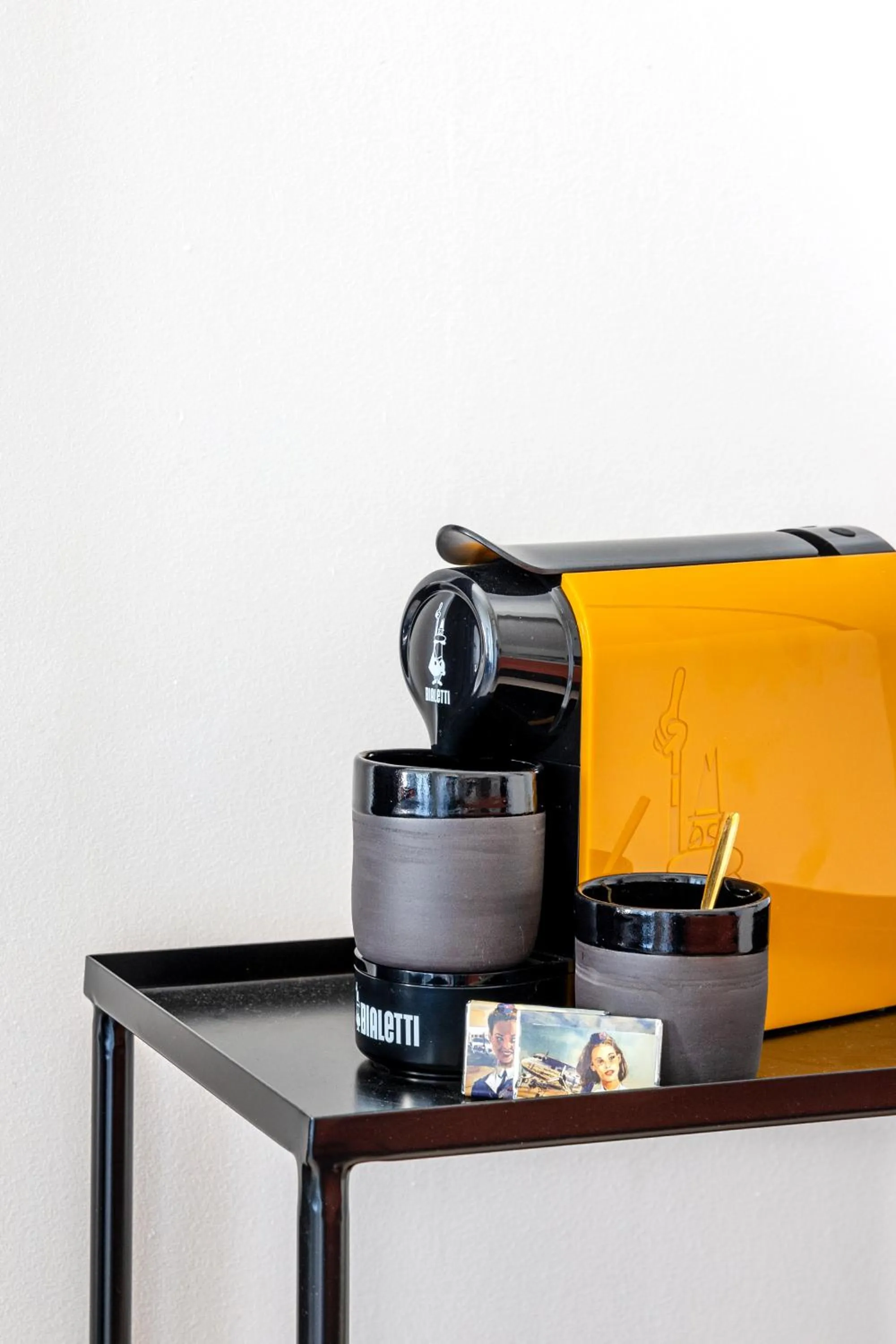 Coffee/tea facilities in Maison Josephine