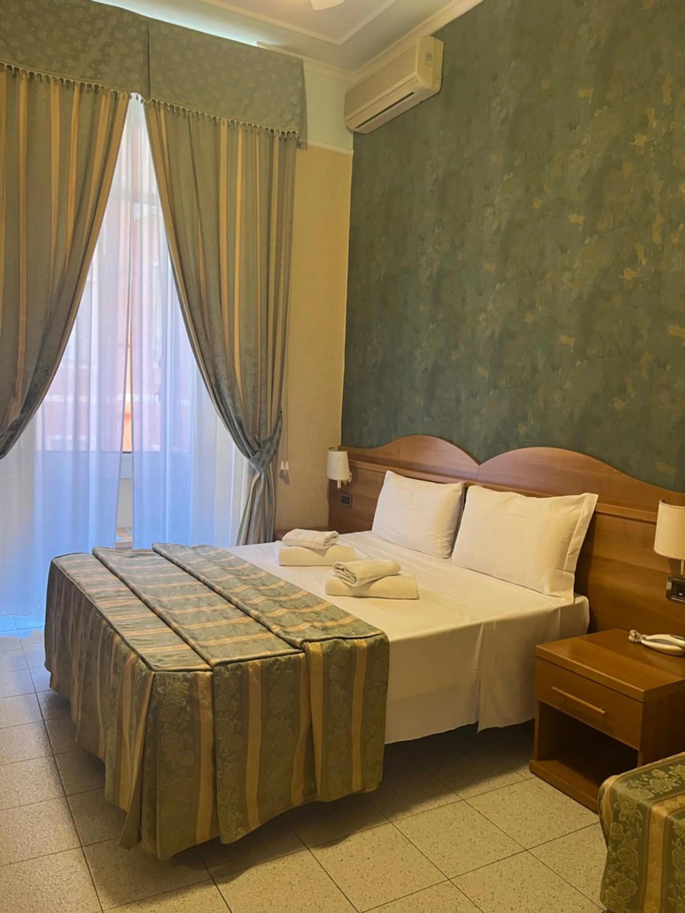 Bedroom, Bed in Hotel Teti