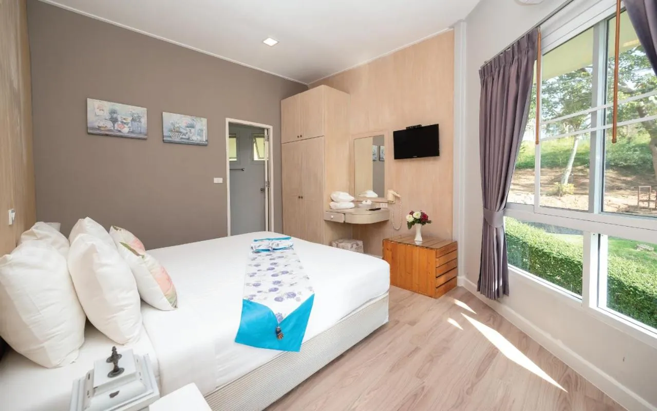 Bed in Phukaew Resort & Adventure Park