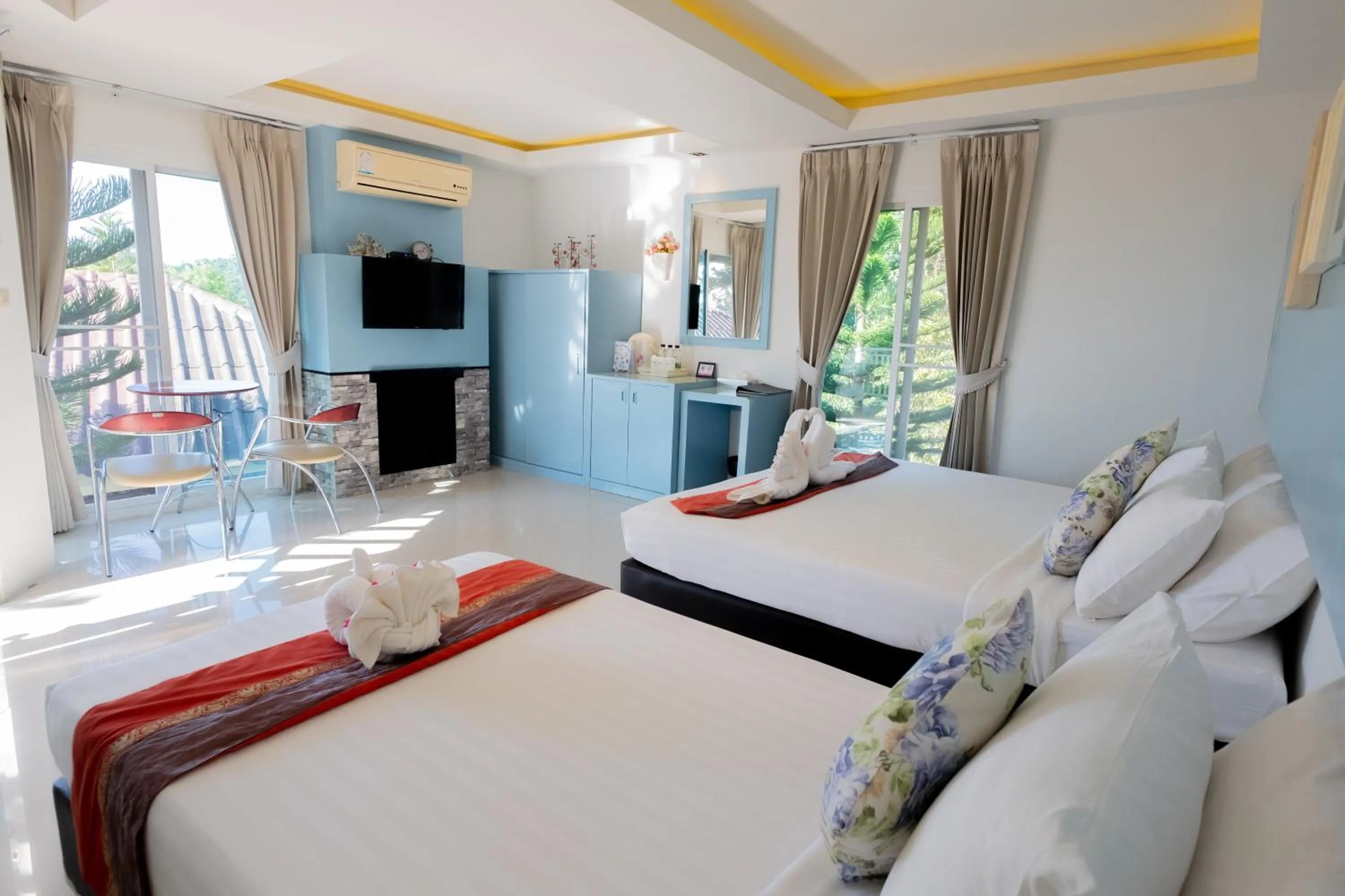 Bed in Phukaew Resort & Adventure Park