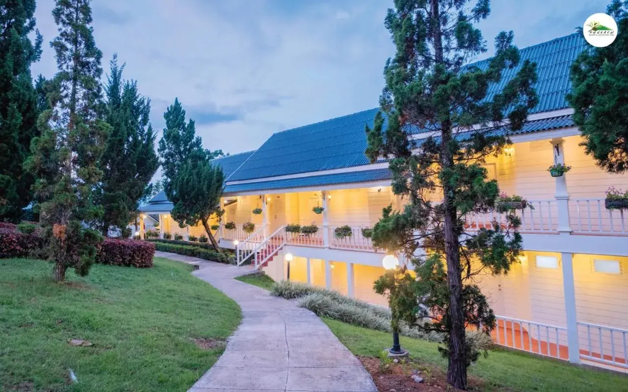 Superior Twin Room in Phukaew Resort & Adventure Park Superior Twin Room in Phukaew Resort & Adventure Park