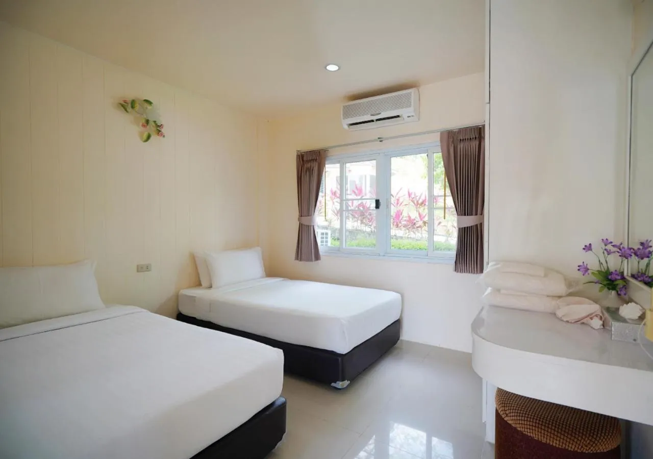 Bed in Phukaew Resort & Adventure Park