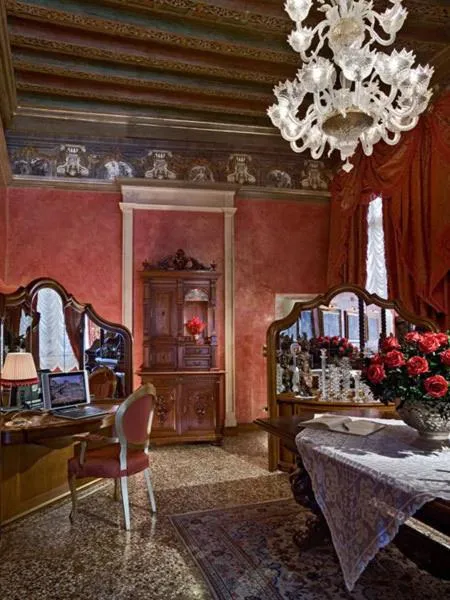 Lobby or reception in Al Ponte Antico