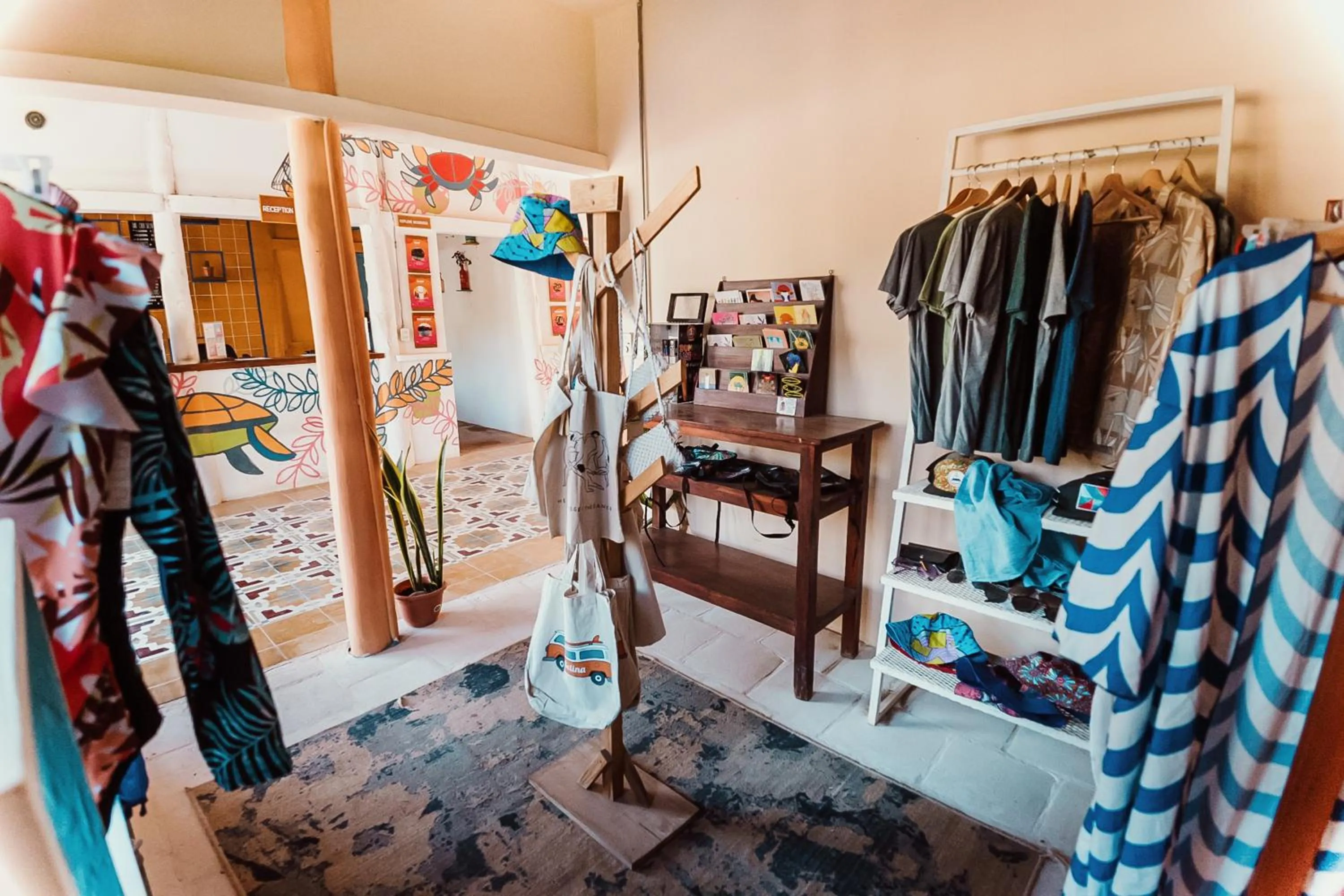 On-site shops in Selina Maderas