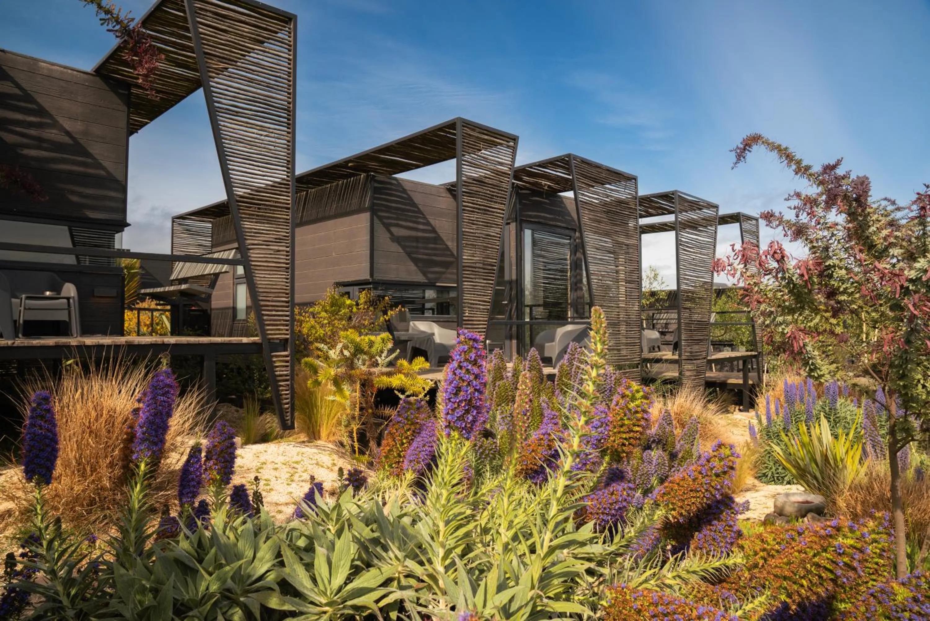 Property building in Taka Matanzas