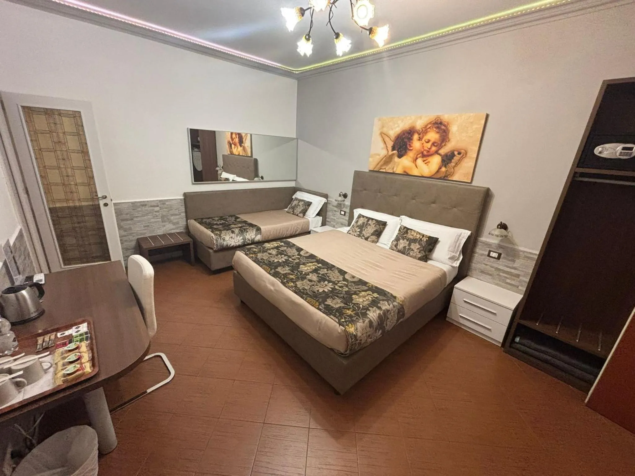 Bedroom, Bed in Hotel Ester