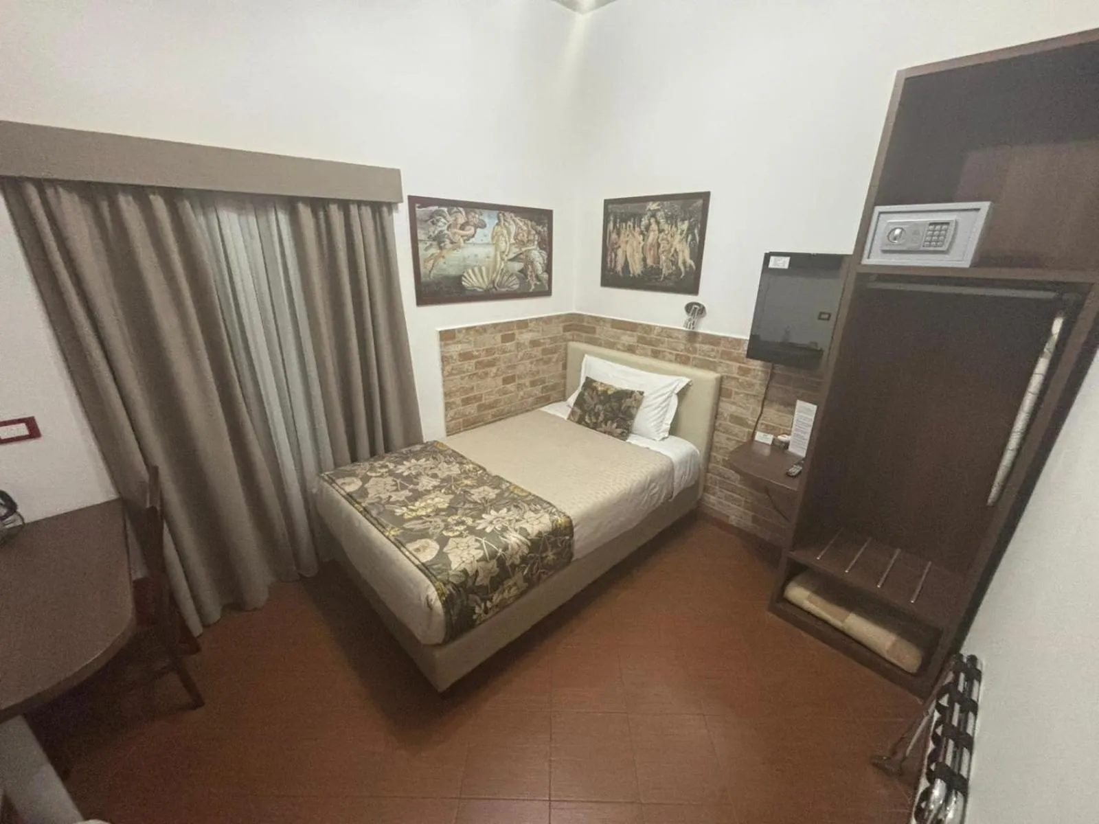 Bedroom, Bed in Hotel Ester