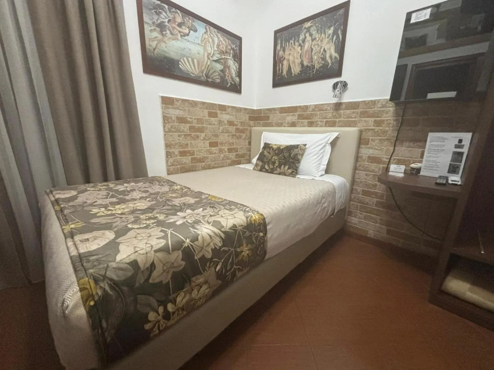 Bedroom, Bed in Hotel Ester