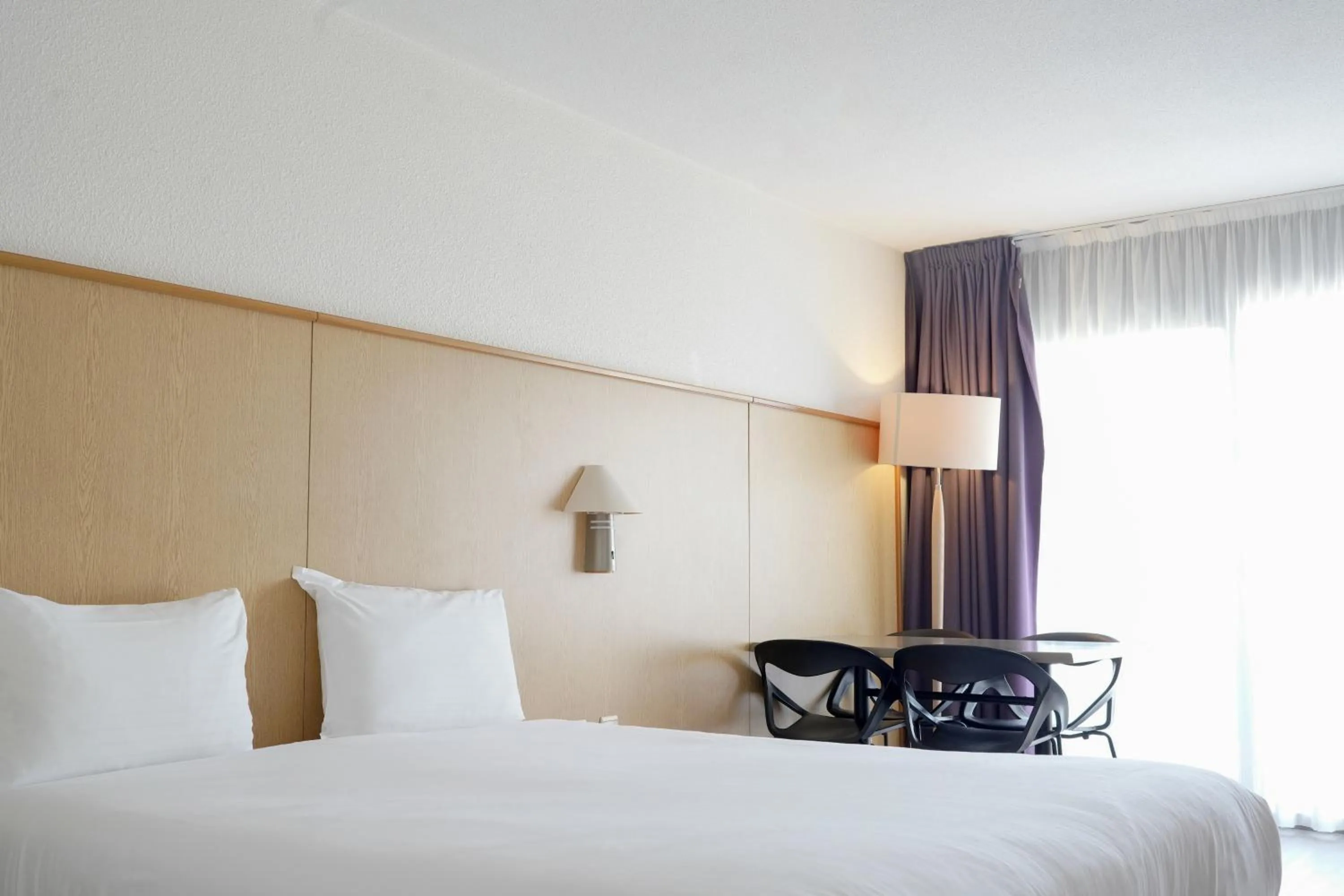 Bed in Thalazur Antibes - Résidence & Spa