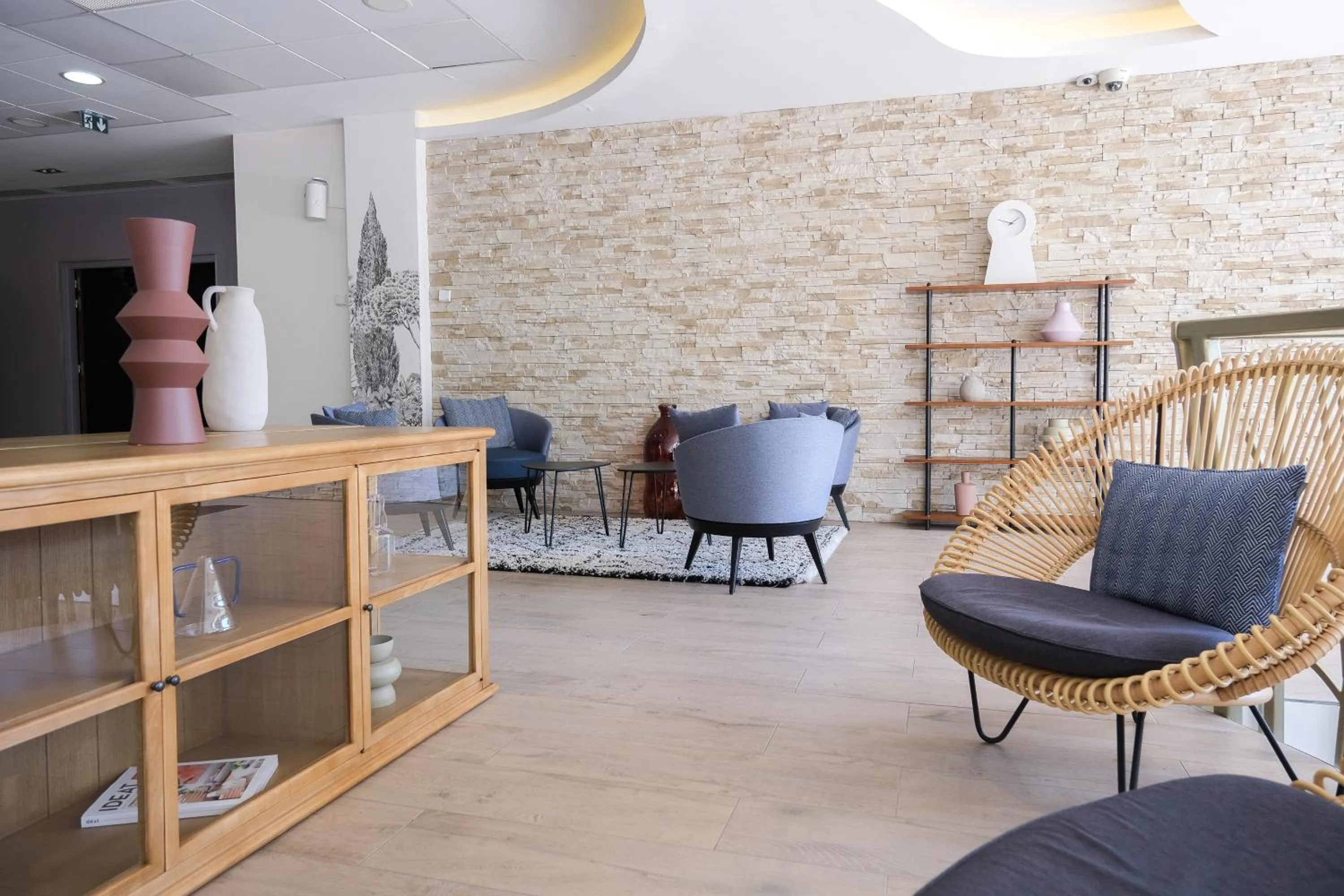 Lobby or reception in Thalazur Antibes - Résidence & Spa