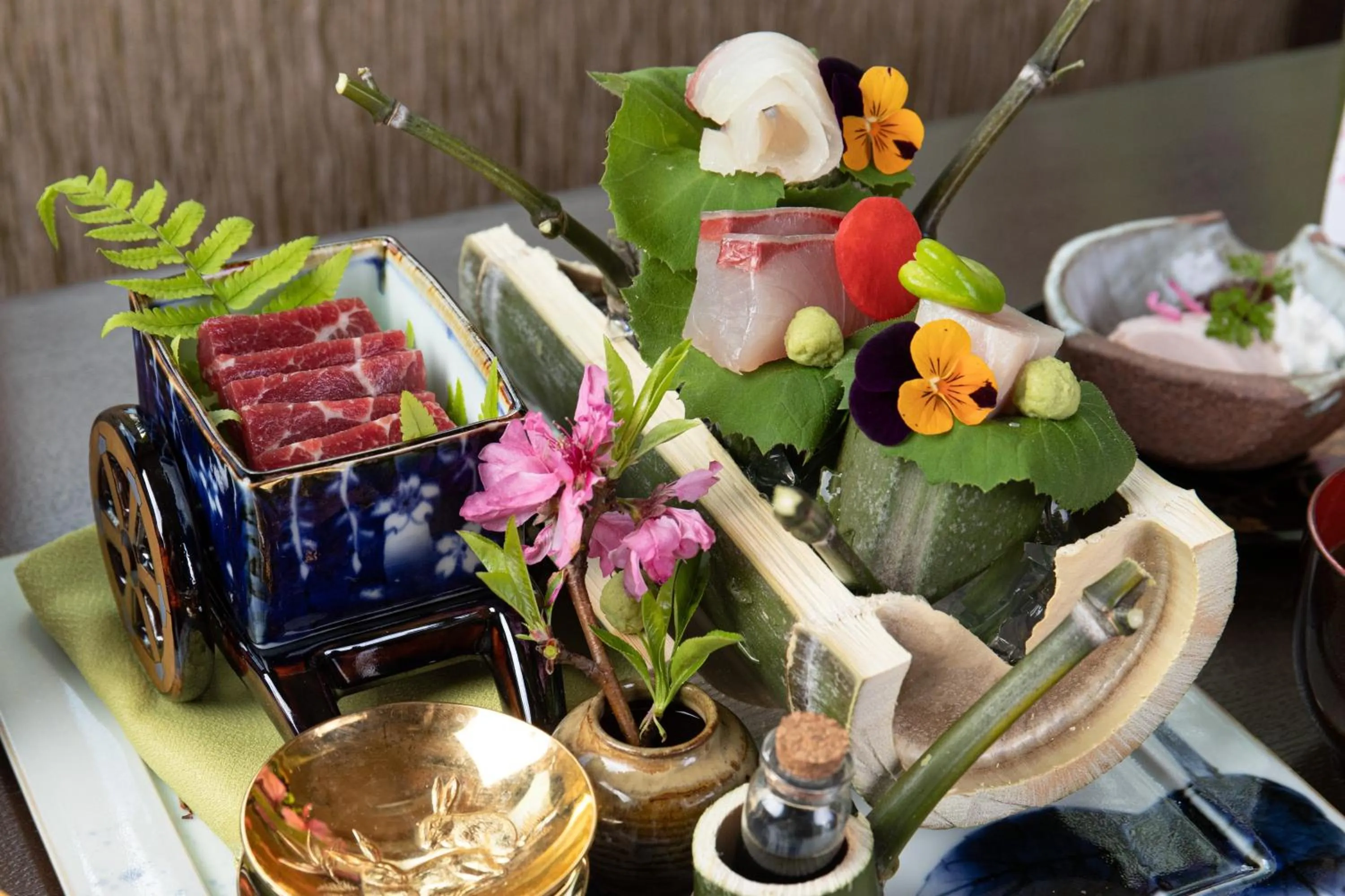 Yufuin Besso Shikisai Hotel