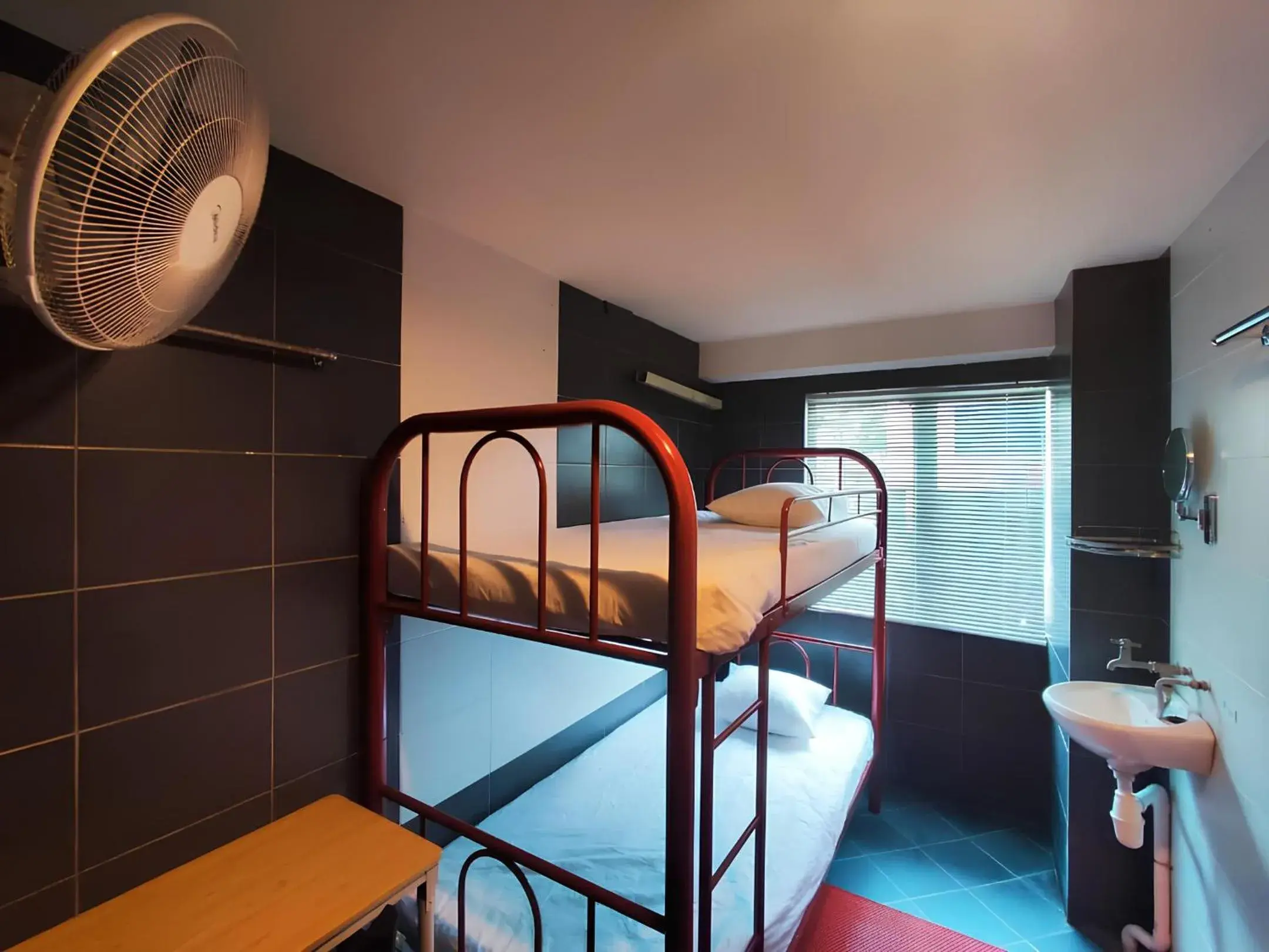 Semi Economy Twin Room (Shared Bathroom) - Fan in Natol Budget Homestay Rock Road Semi Economy Twin Room (Shared Bathroom) - Fan in Natol Budget Homestay Rock Road