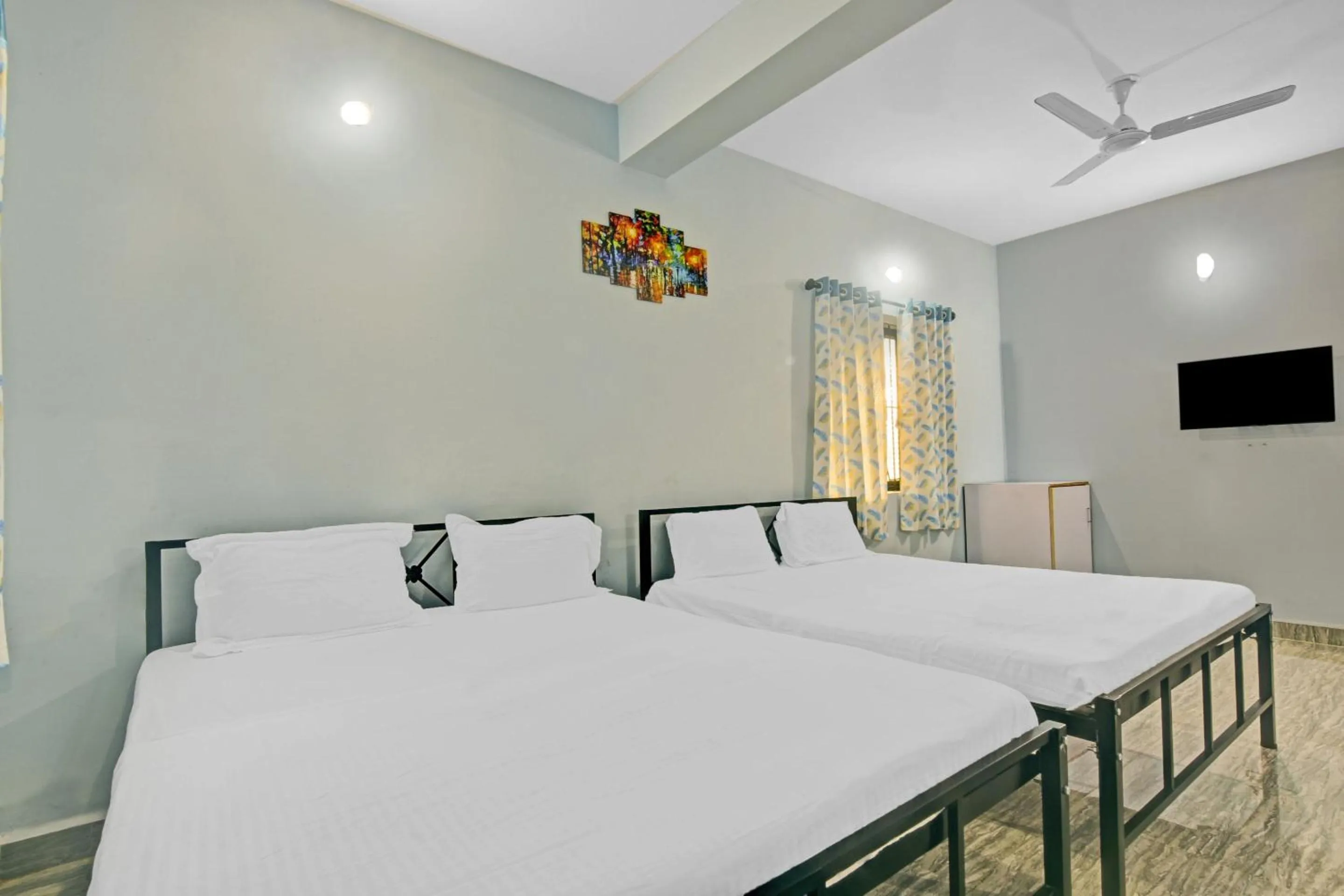 Bedroom in Hotel O by OYO Sai Leela