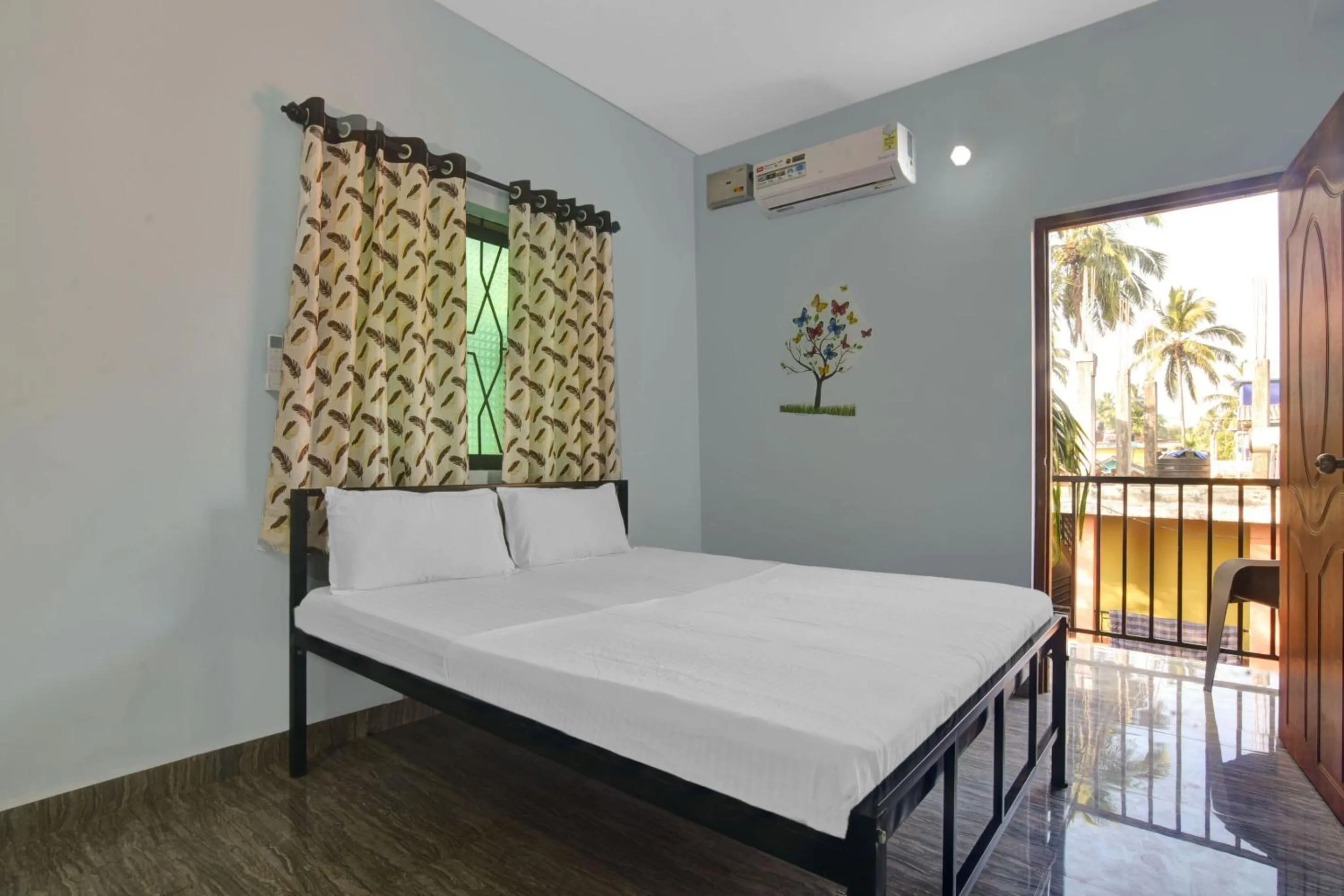 Bedroom in Hotel O by OYO Sai Leela