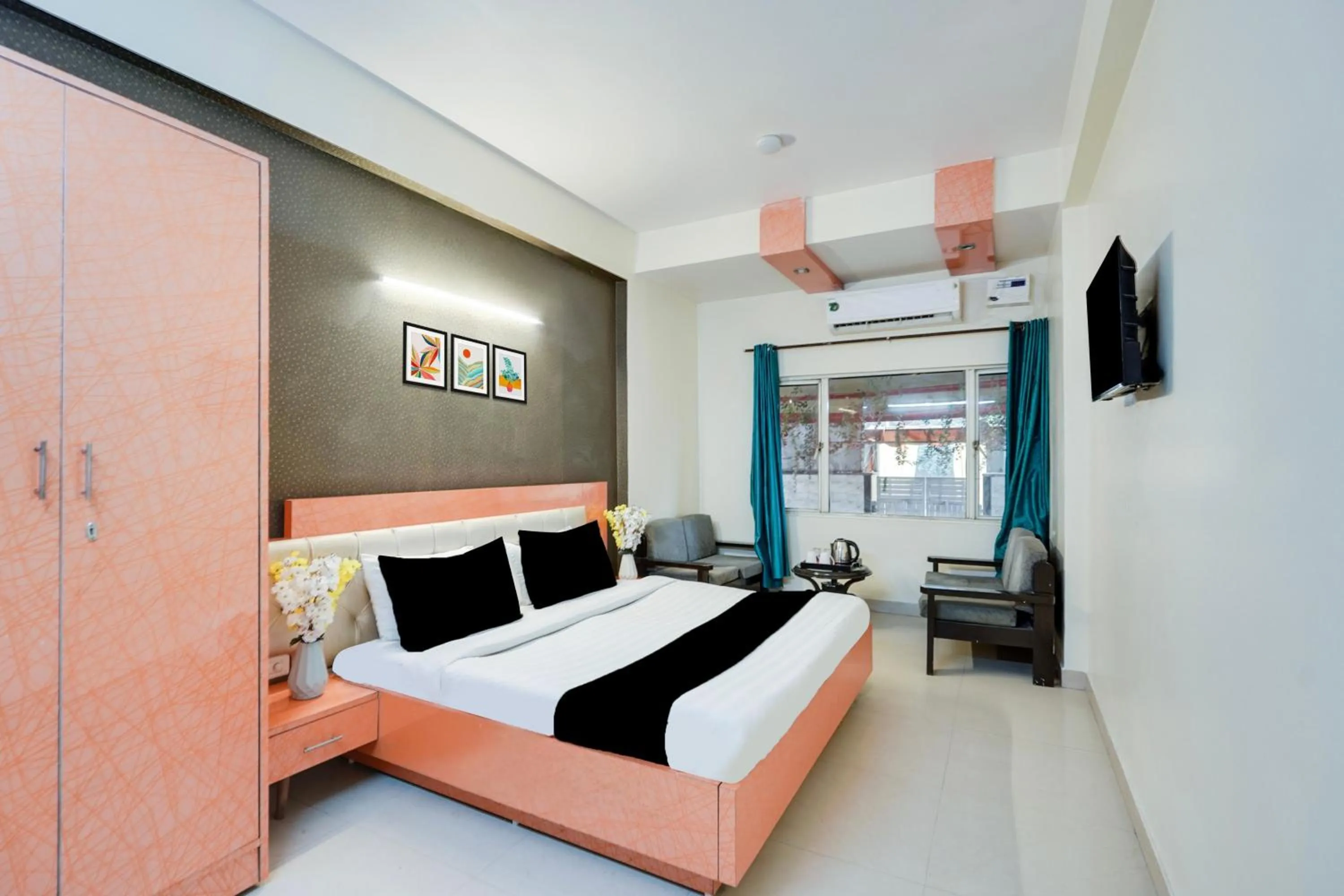 Bedroom in Townhouse Maithli Marg Sector 55 Formerly Red Roof