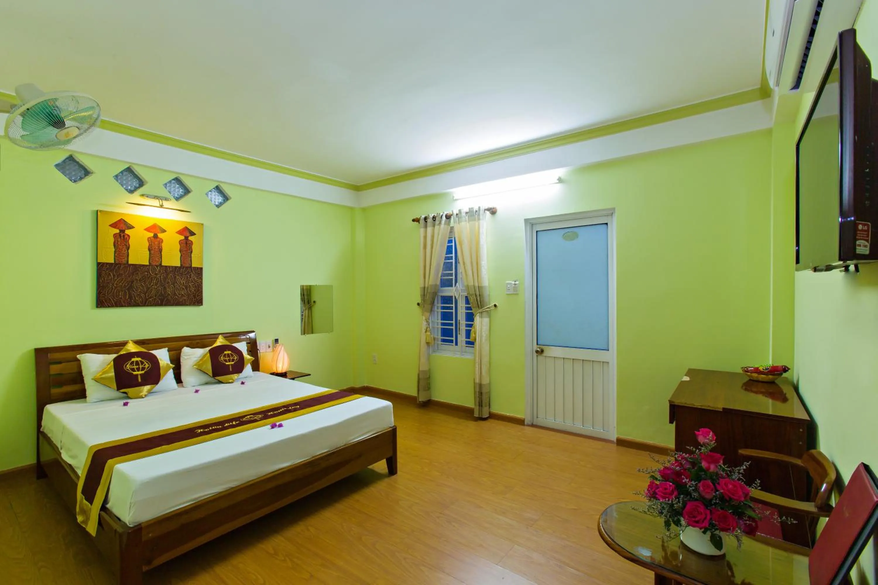 Photo of the whole room, Bed in Hoi An Life Villa