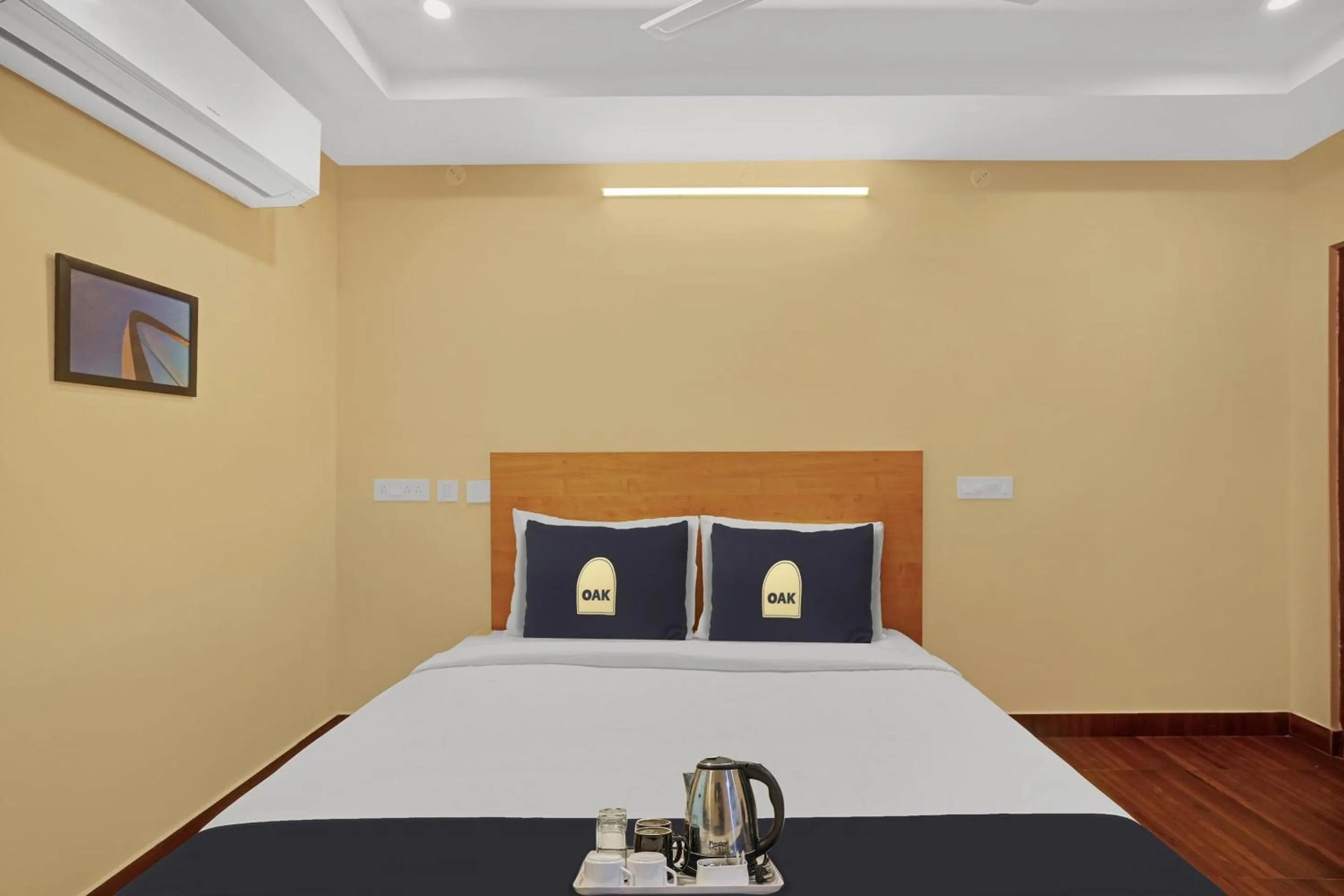 Bedroom, Bed in Capital O De Alphabet Kakinada