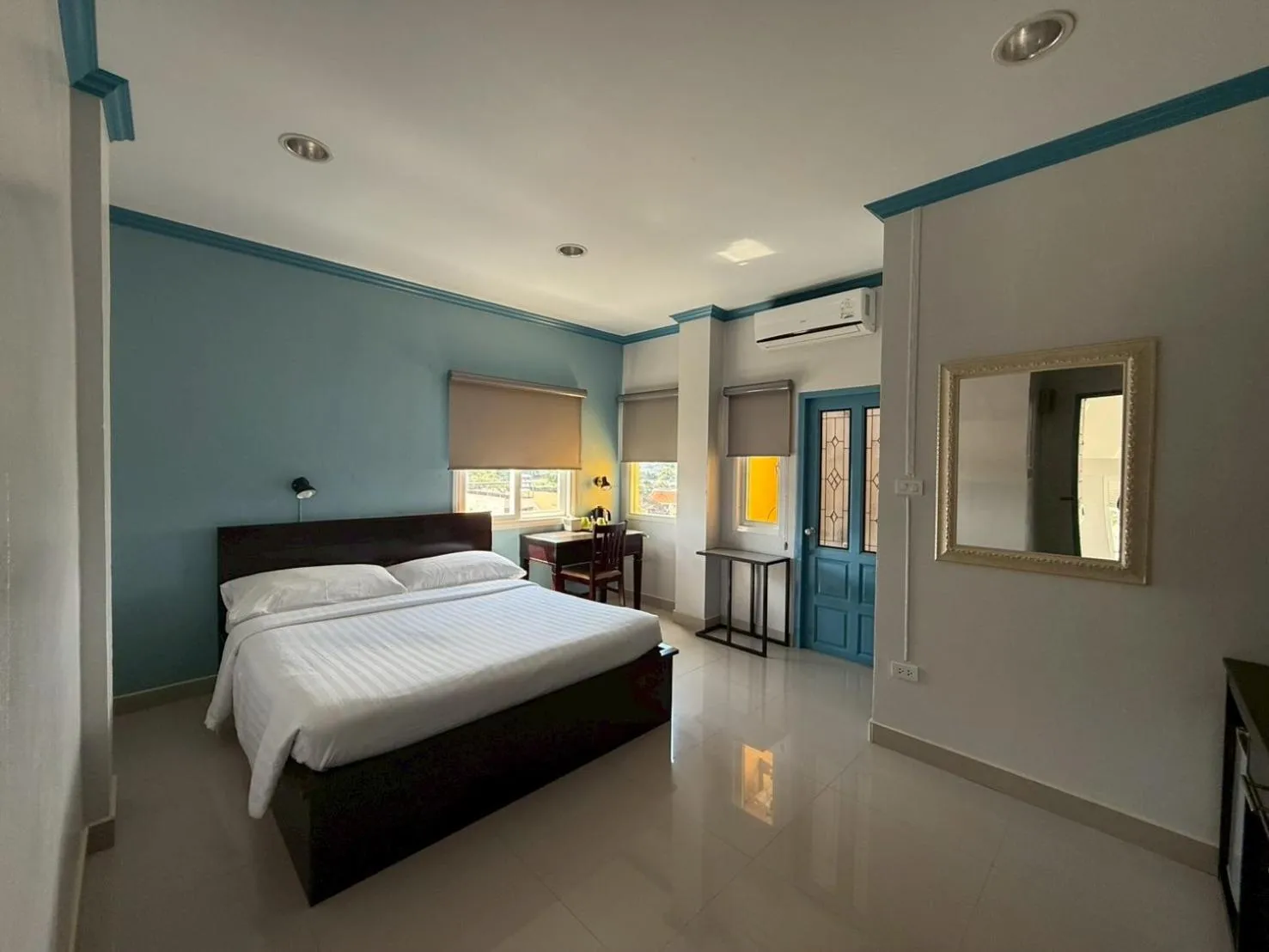 Bedroom, Bed in Garden Hill Hotel