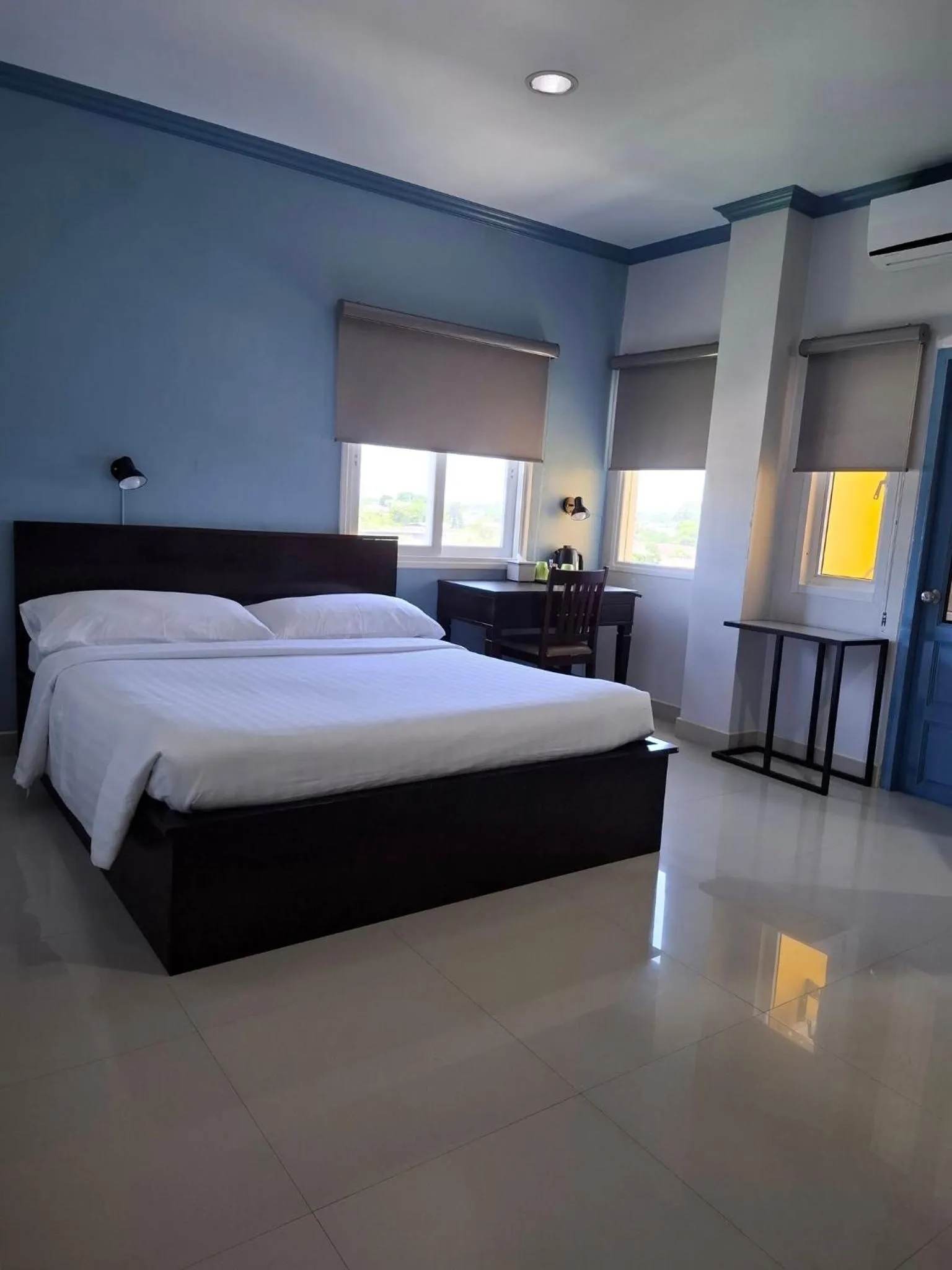 Bedroom, Bed in Garden Hill Hotel