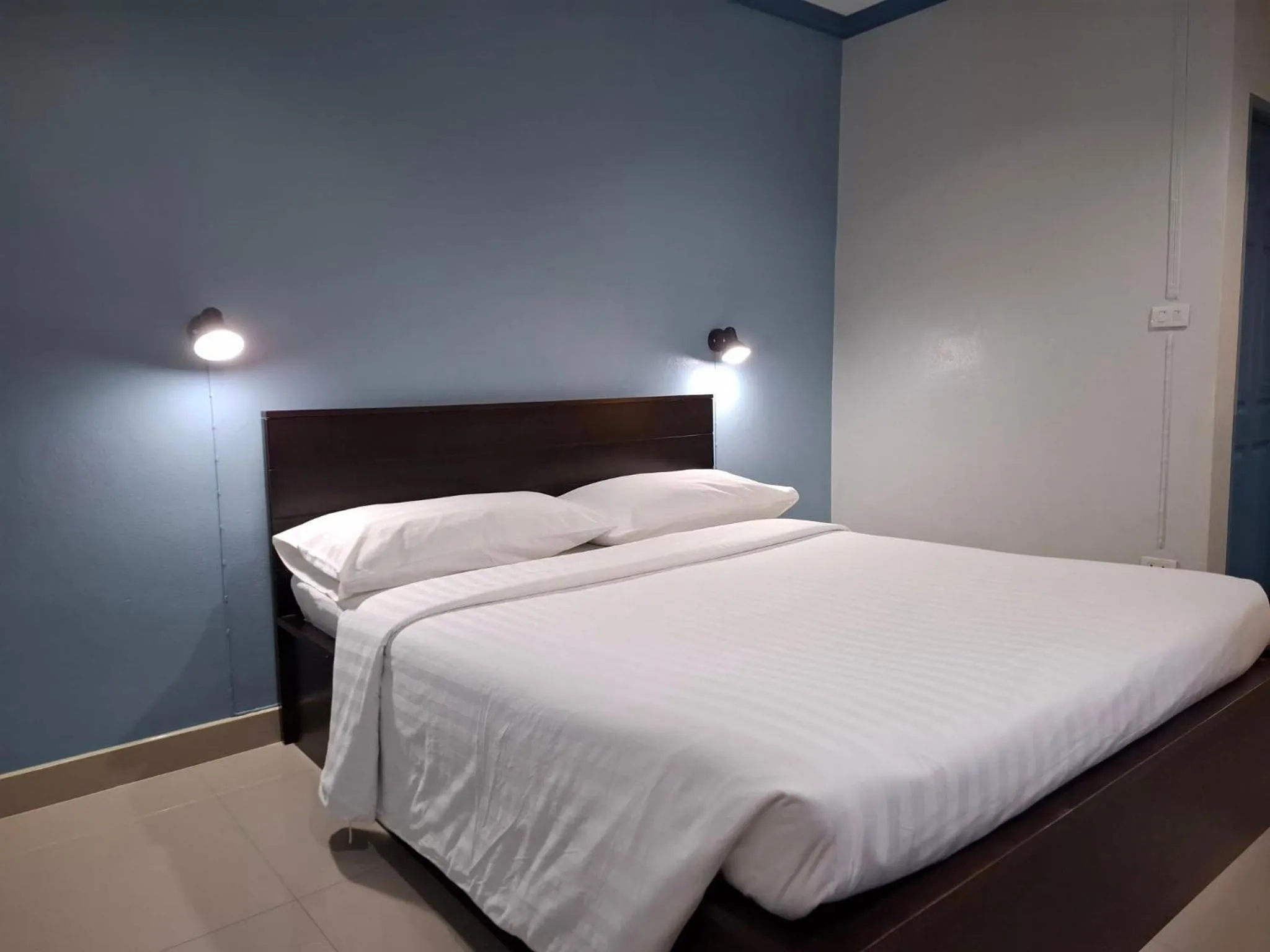 Bedroom, Bed in Garden Hill Hotel