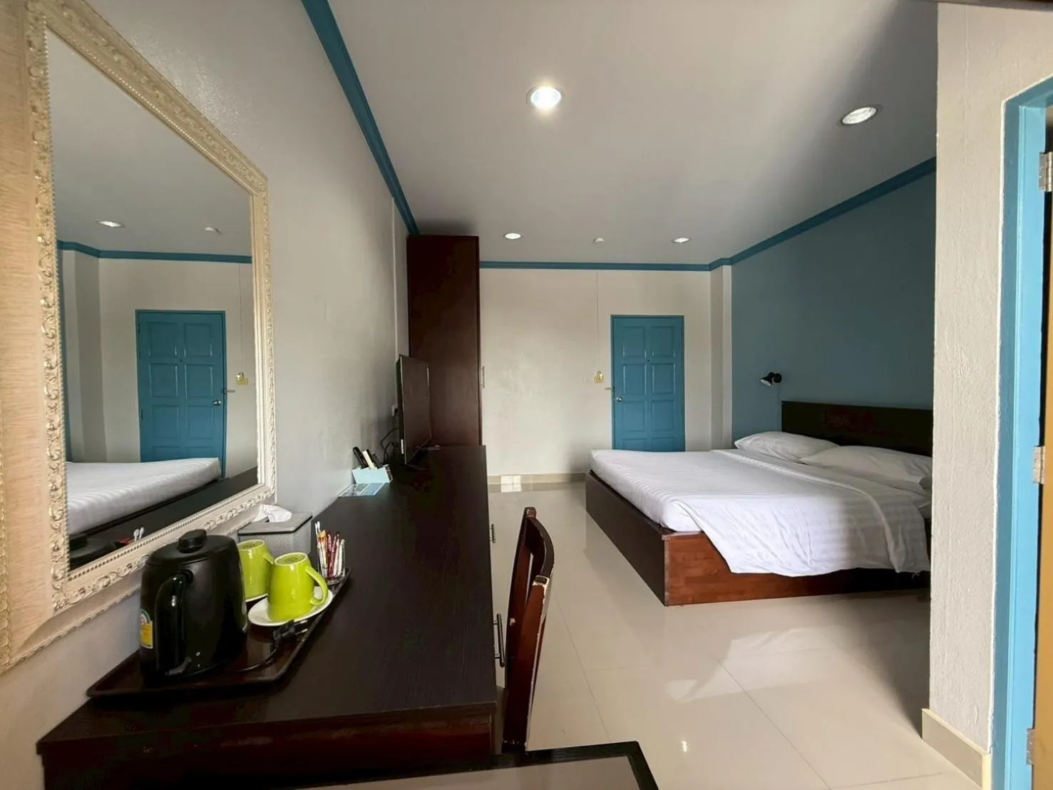 Bedroom, Bed in Garden Hill Hotel