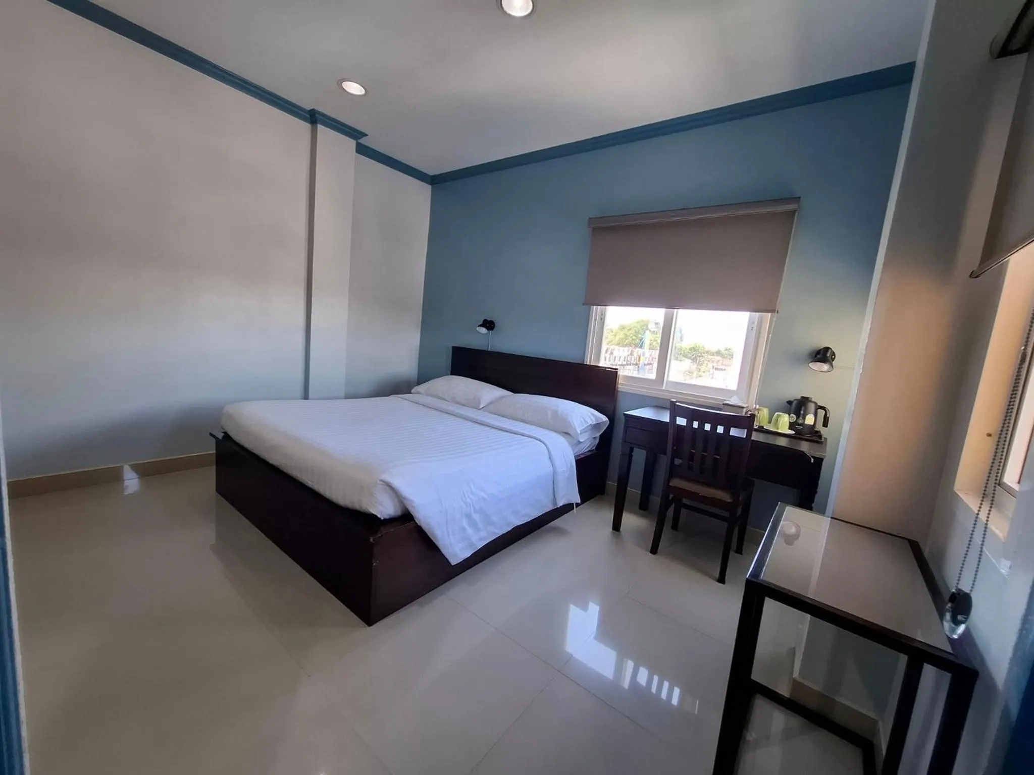 Bedroom, Bed in Garden Hill Hotel