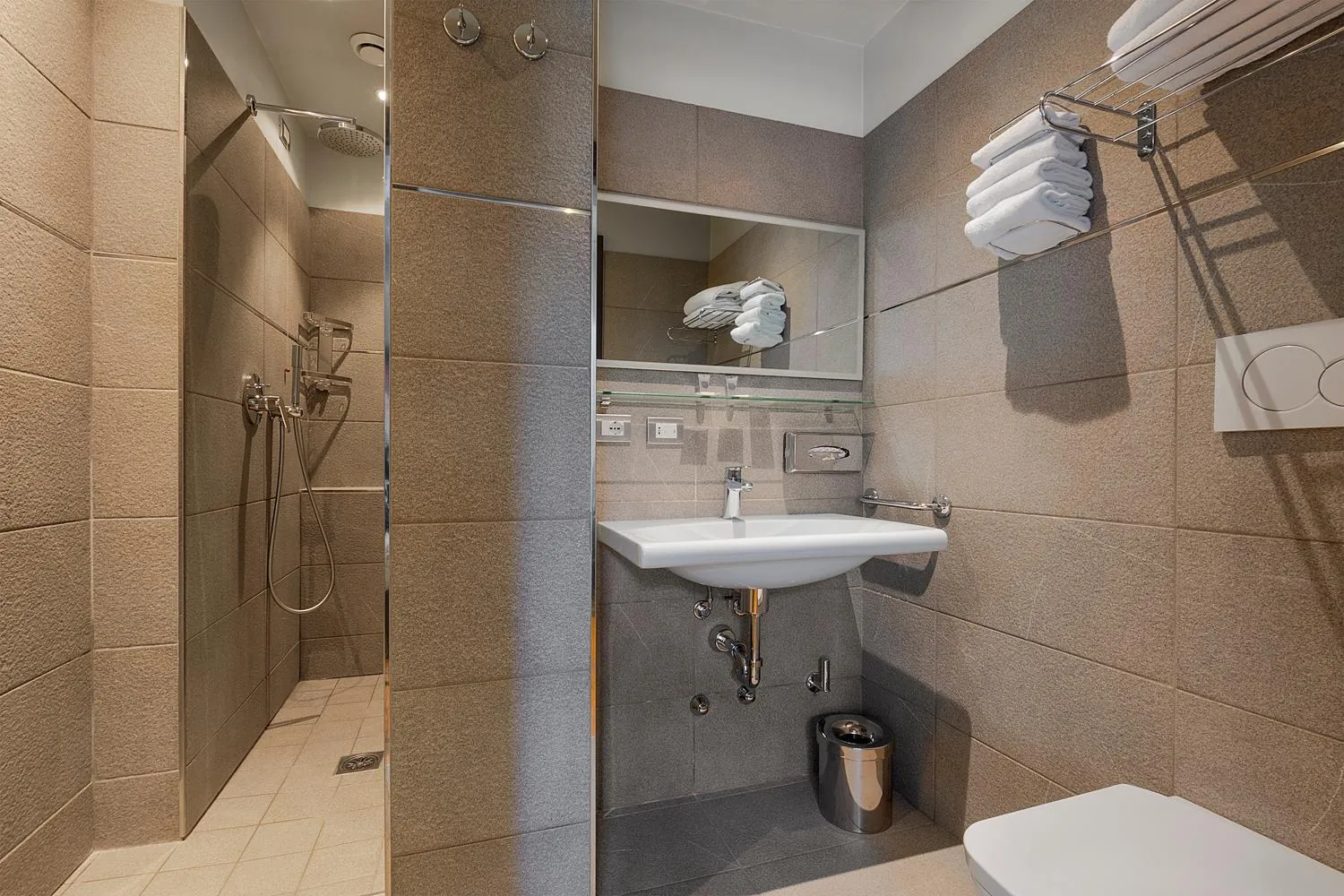 Bathroom in Hotel Verona