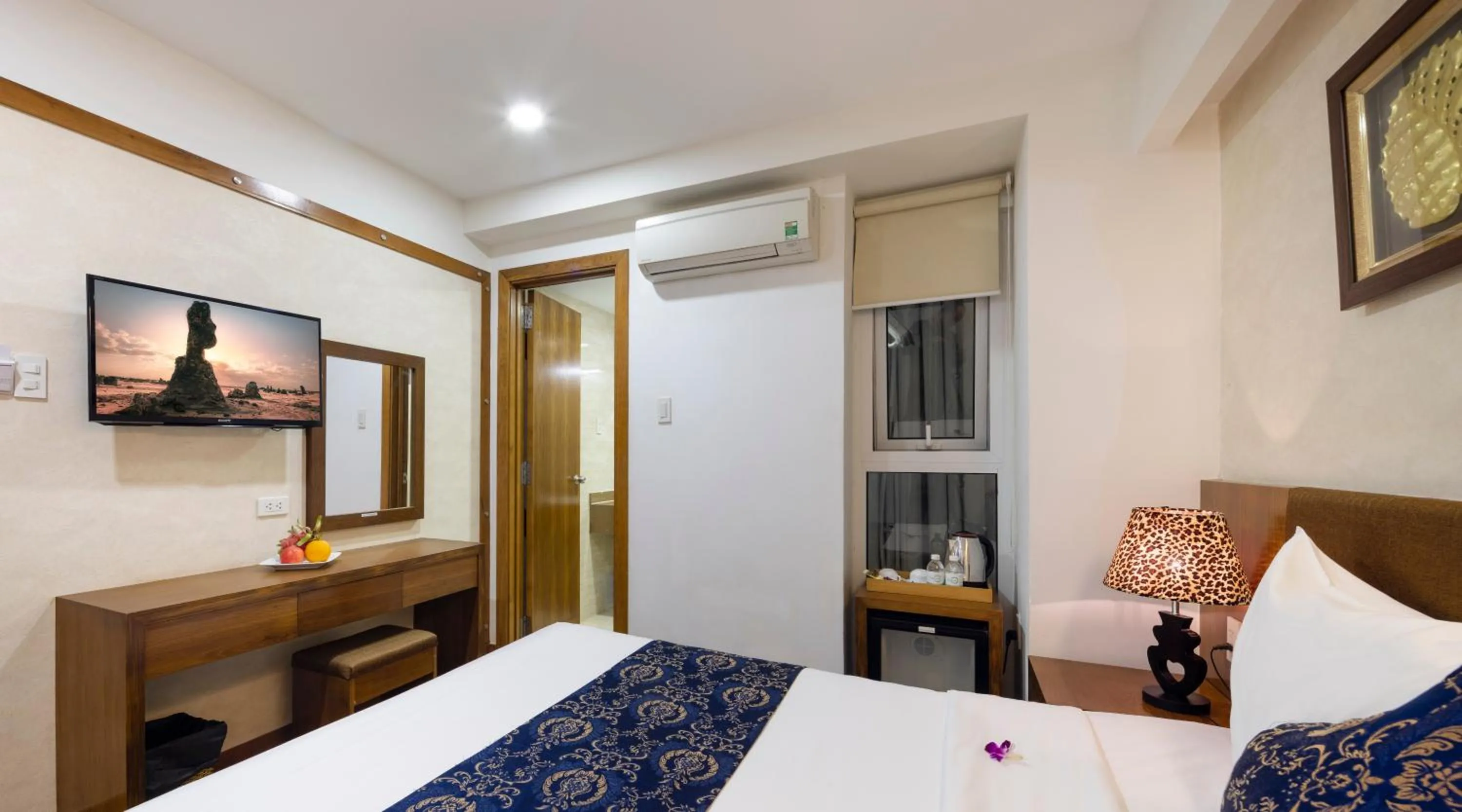 Photo of the whole room, Bed in Saphia Hotel Nha Trang