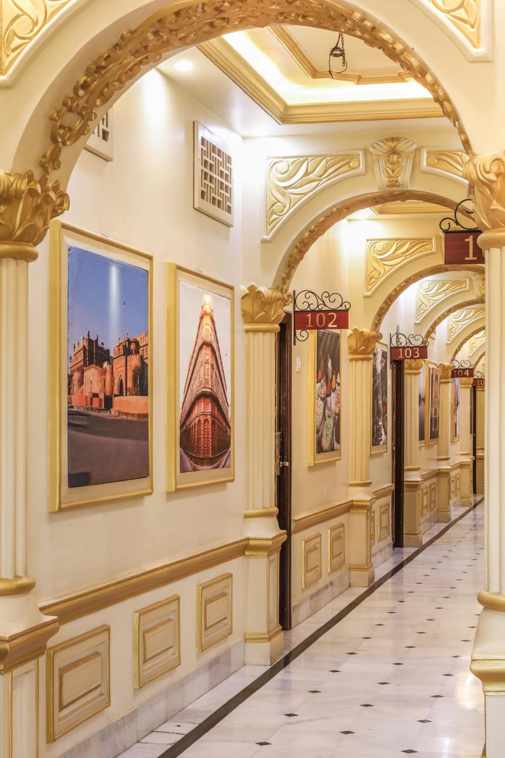 Lobby or reception in HOTEL CITY PALACE