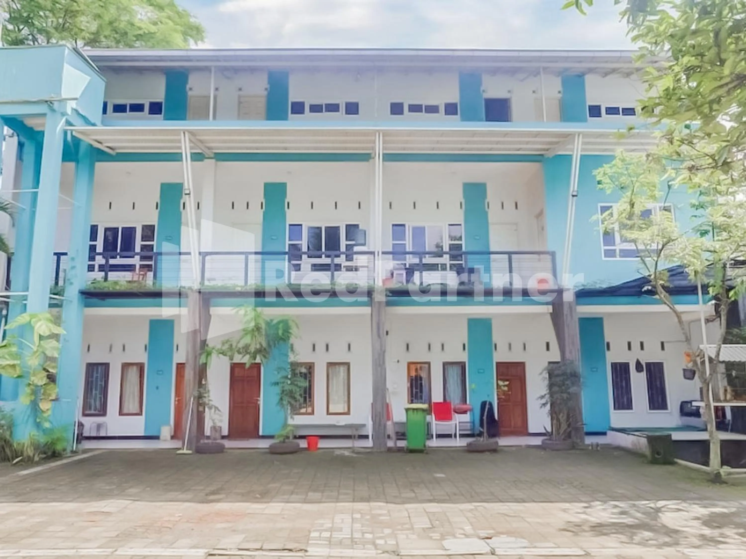 Property building in Syariah Safar Guest House Mitra RedDoorz