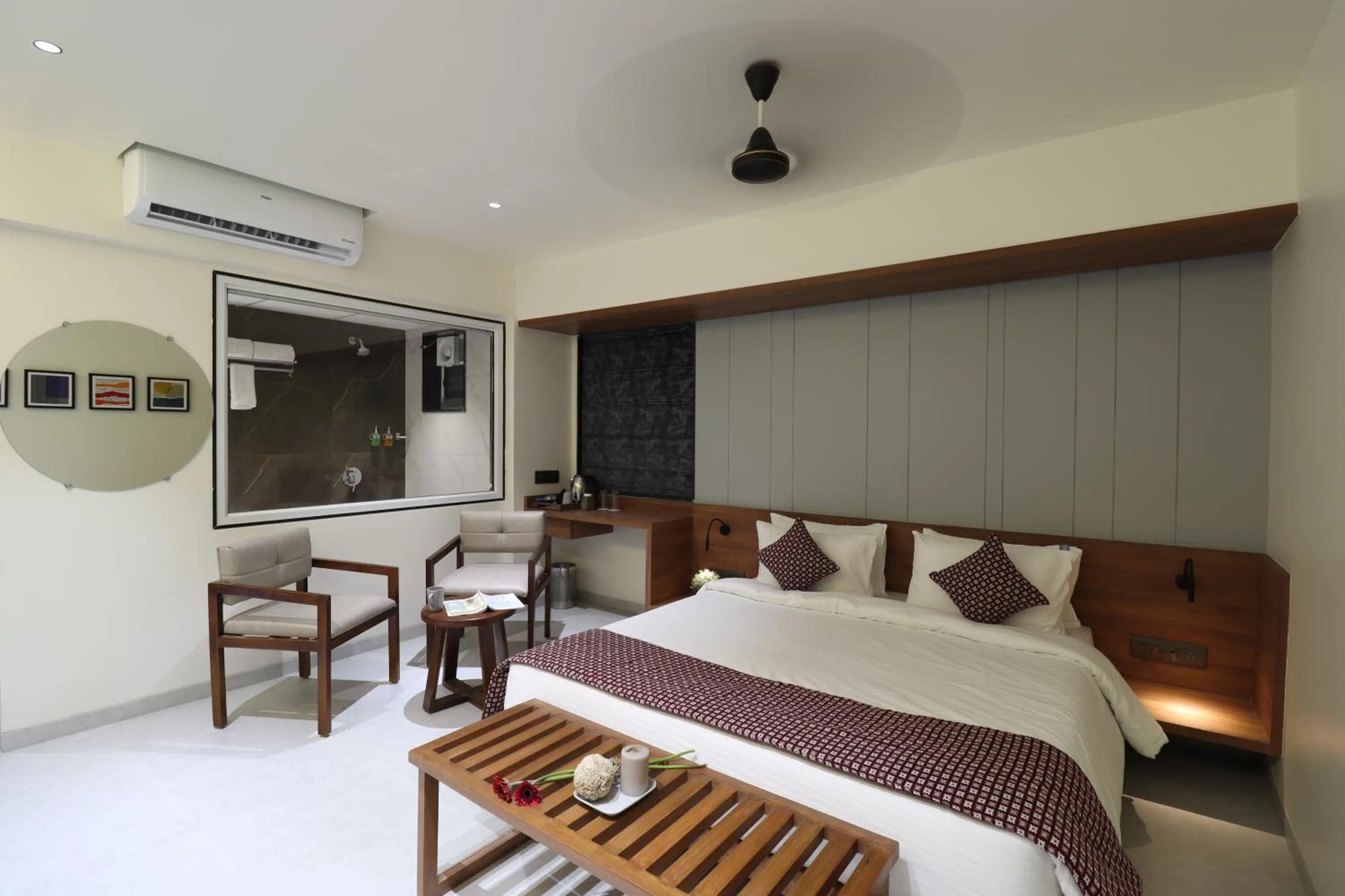 Bedroom, Bed in Hotel Chitra Executive