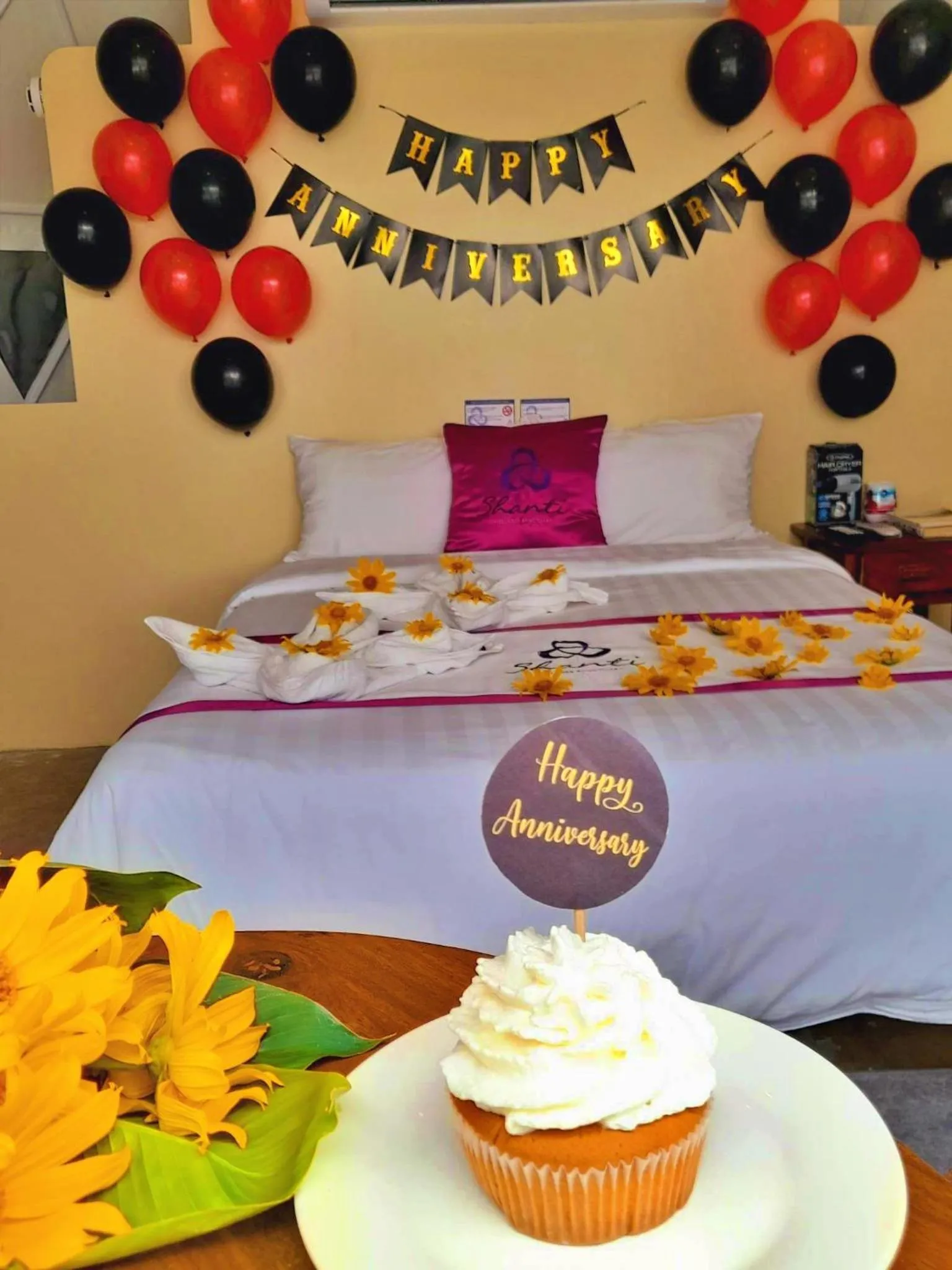 Bed in Shanti Wellness Sanctuary