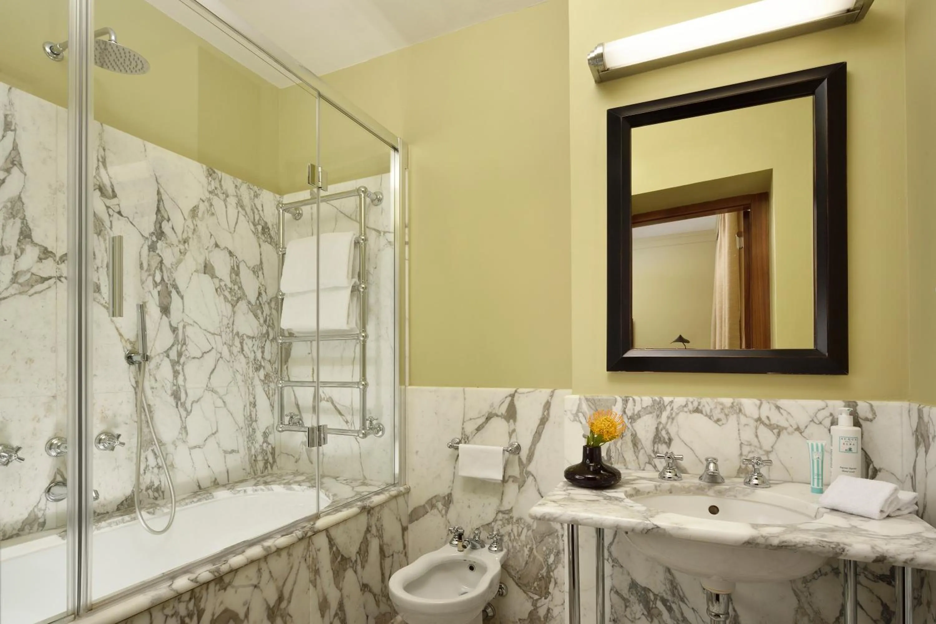 Bathroom in Hotel Balestri - WTB Hotels