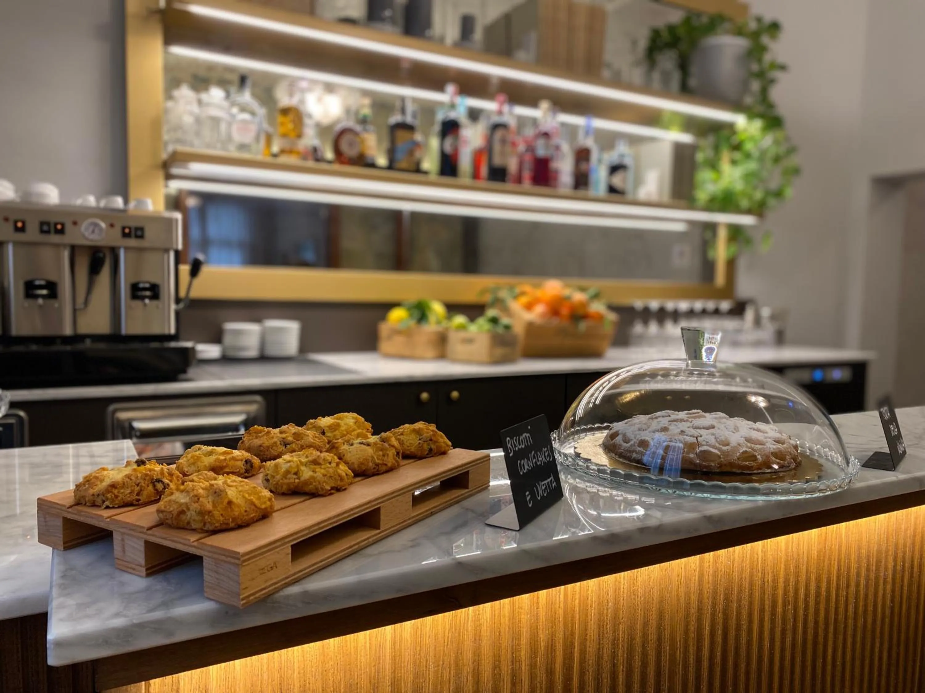 Buffet breakfast in Hotel Il Sole