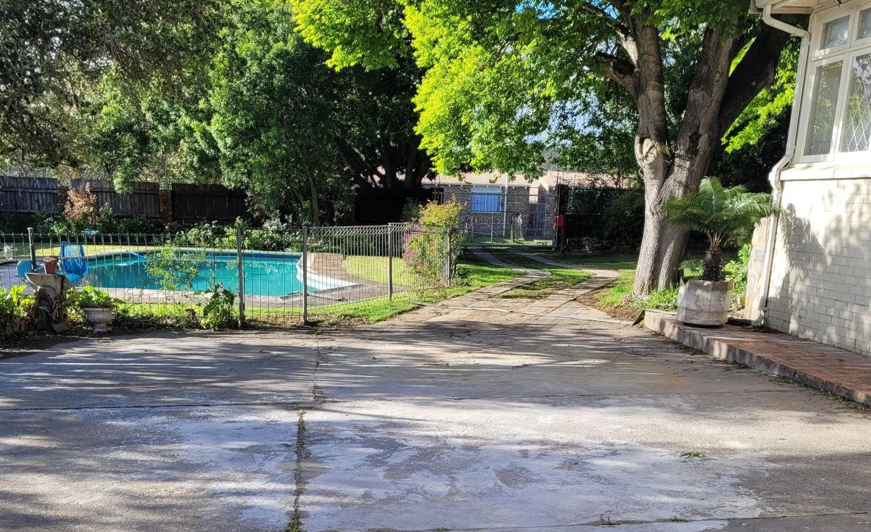 Parking in AppleBee Guest Cottages