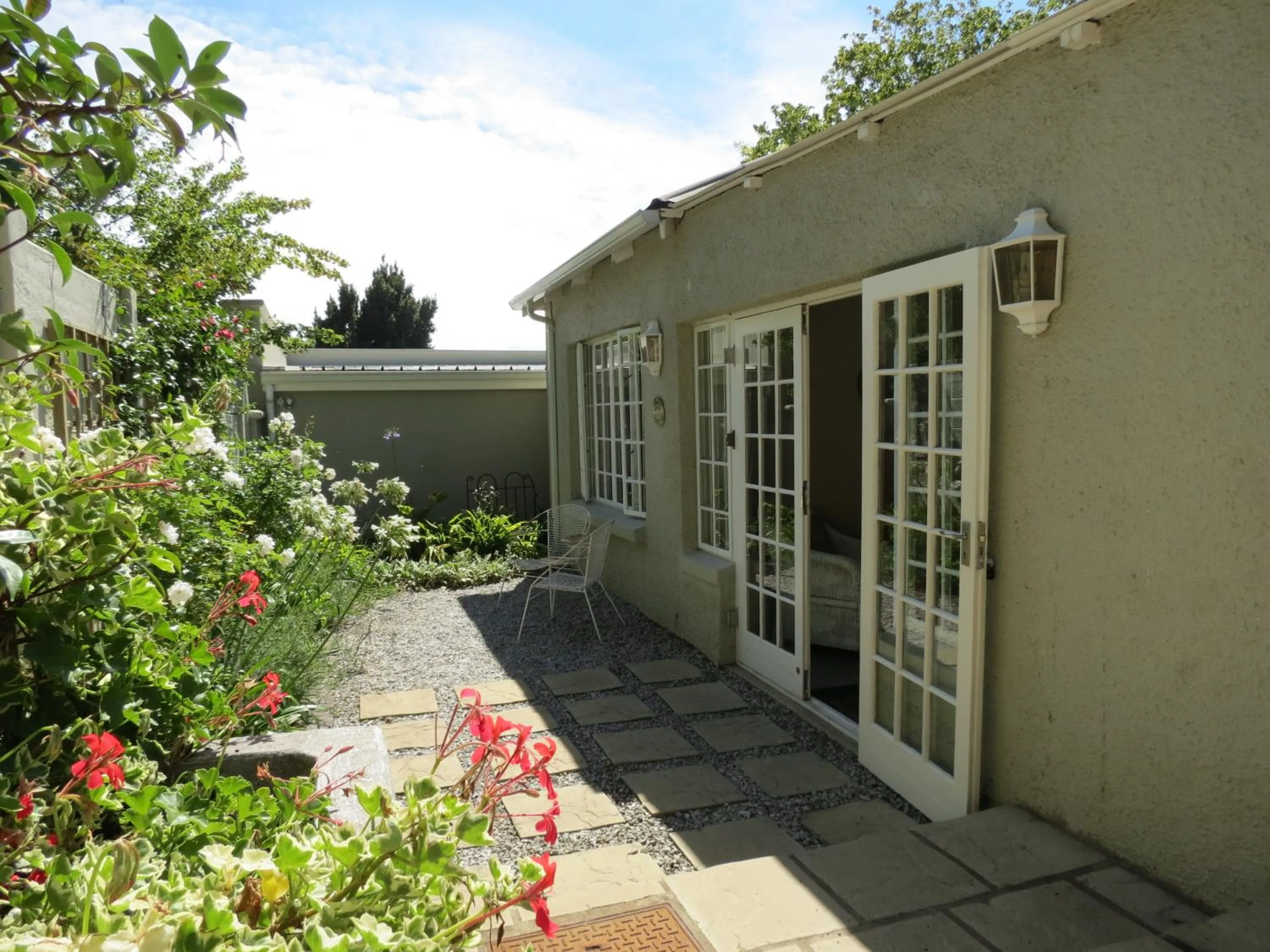Garden in AppleBee Guest Cottages
