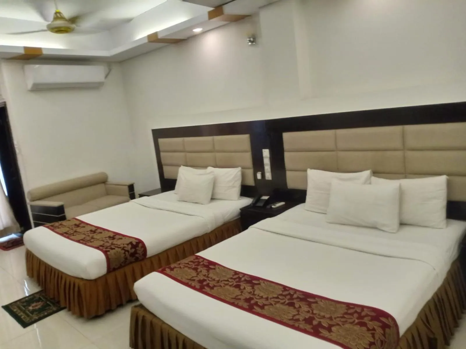 Bed in Hotel Sea World Cox's Bazar