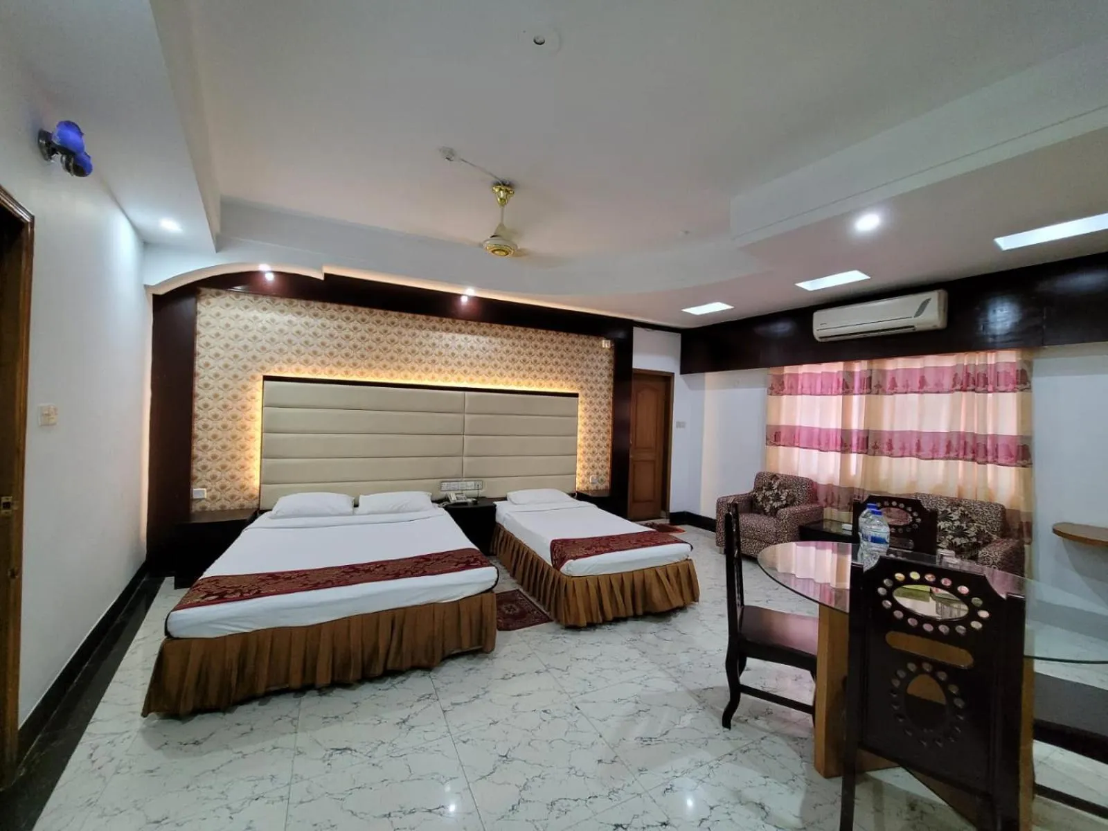 Bed in Hotel Sea World Cox's Bazar