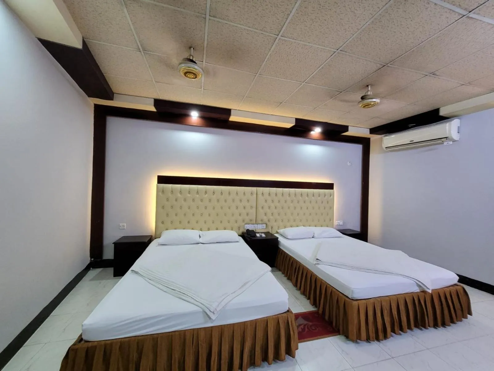 Bed in Hotel Sea World Cox's Bazar