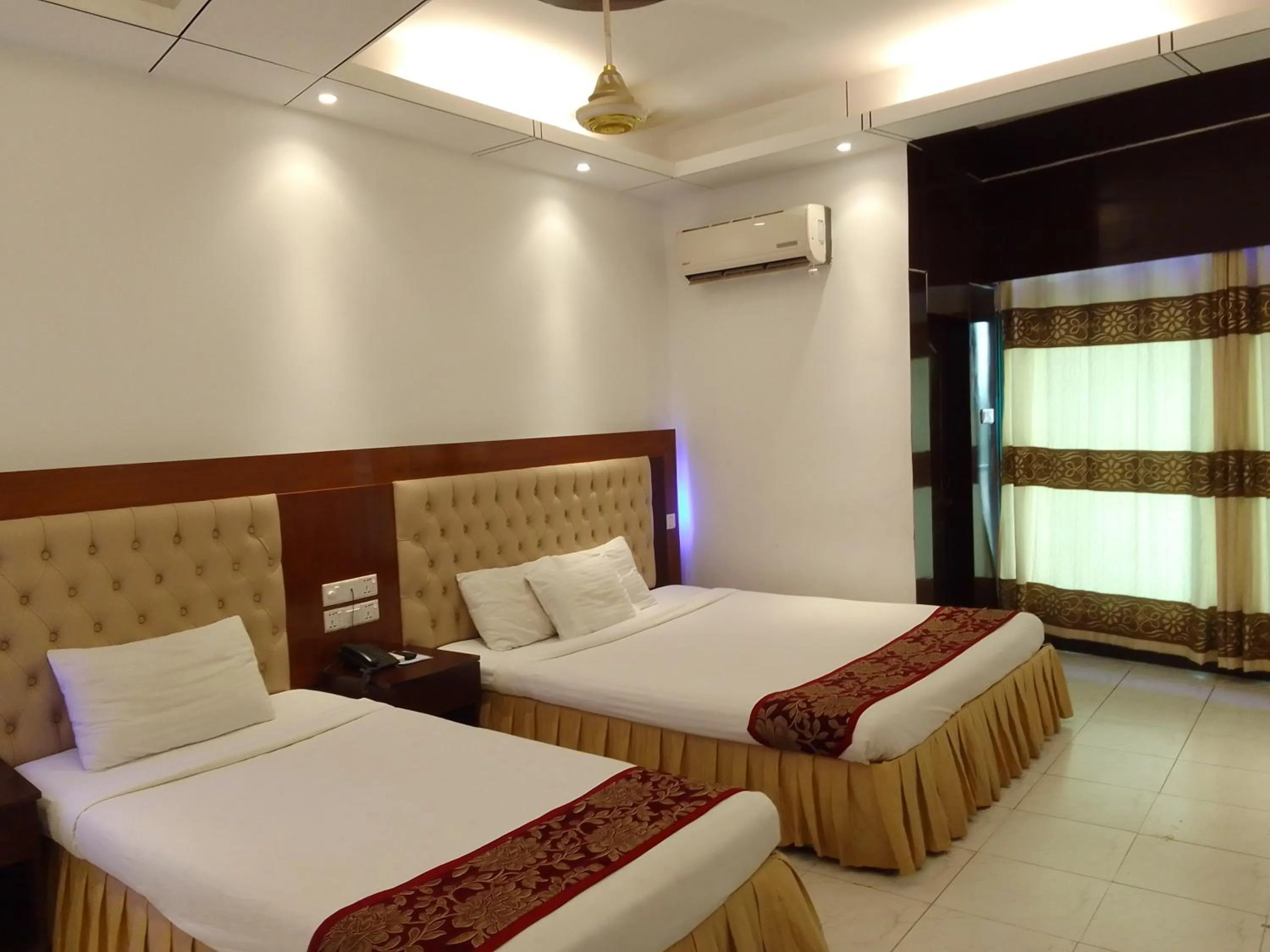 Bed in Hotel Sea World Cox's Bazar