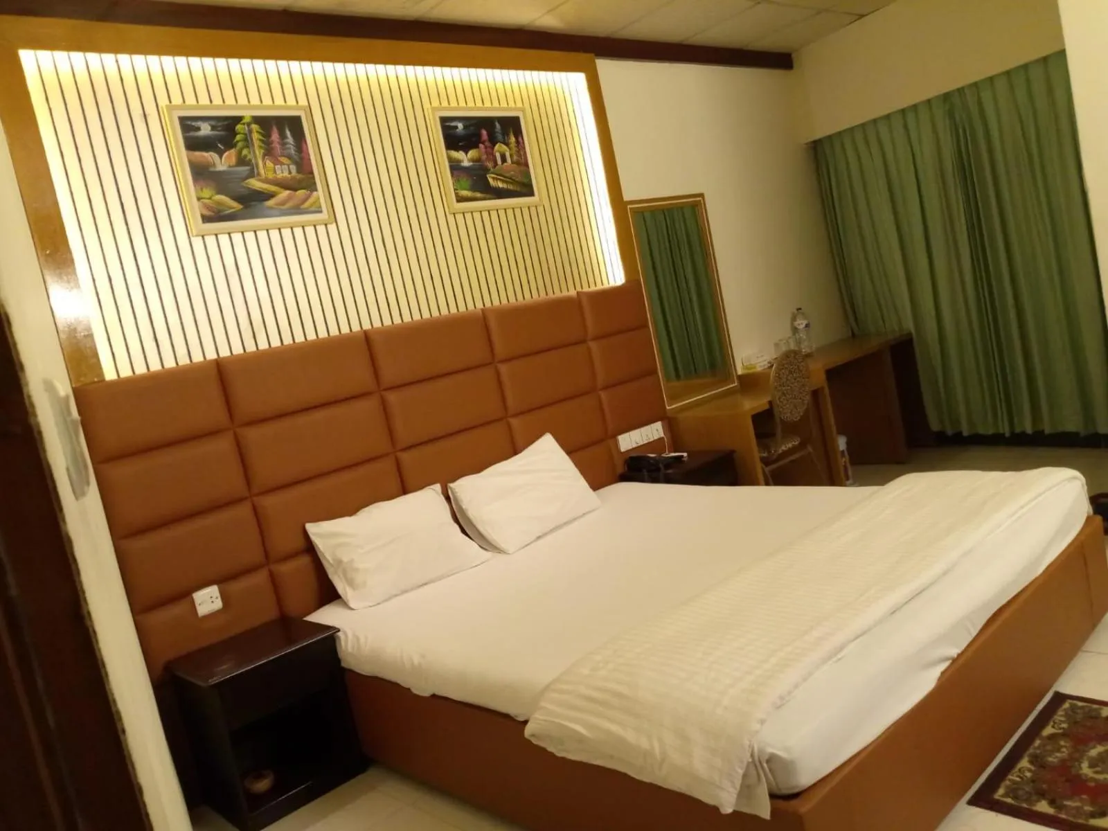 Bed in Hotel Sea World Cox's Bazar