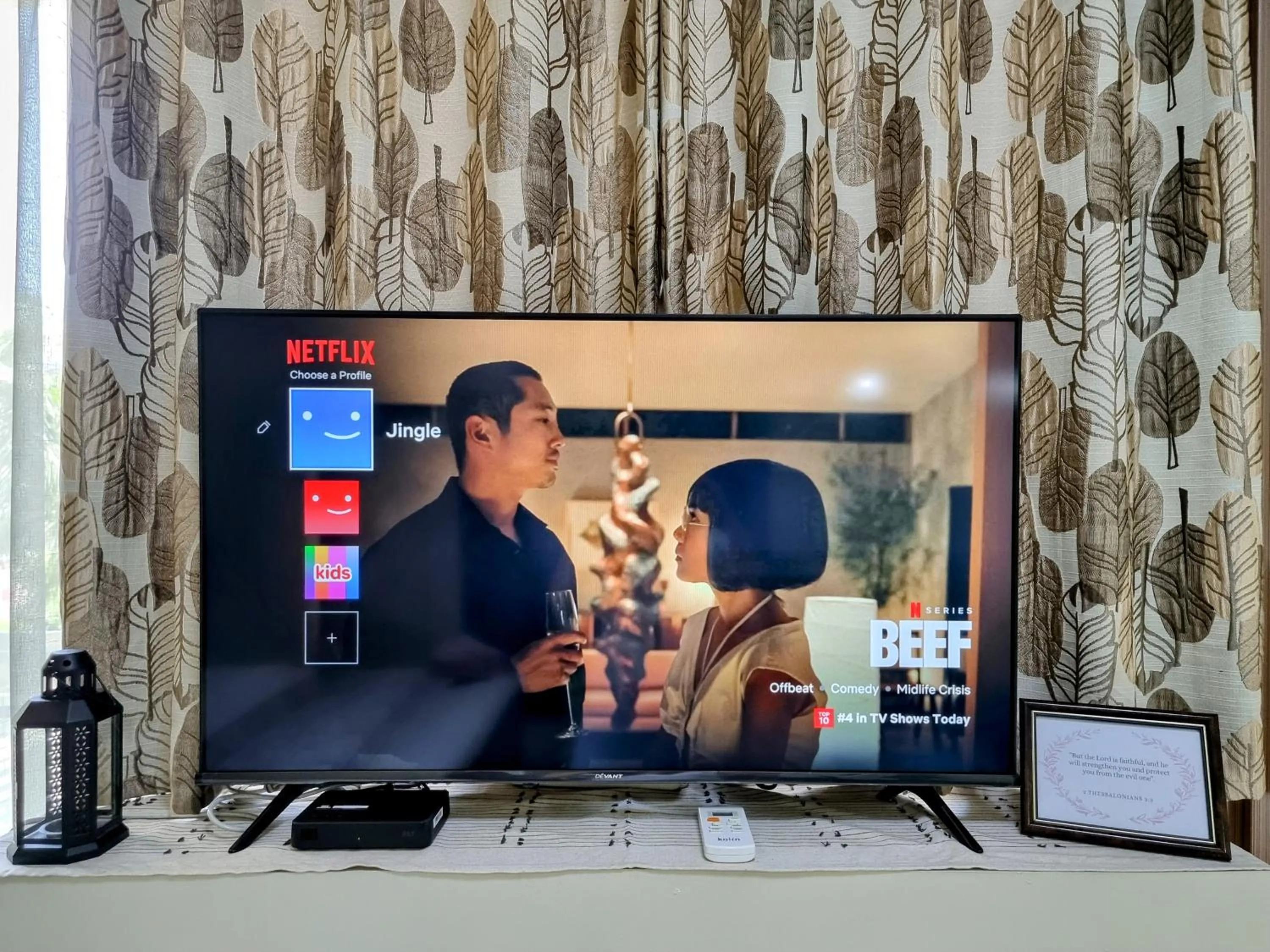 TV and multimedia in One Palm Tree Villas Condo Across NAIA Terminal 3