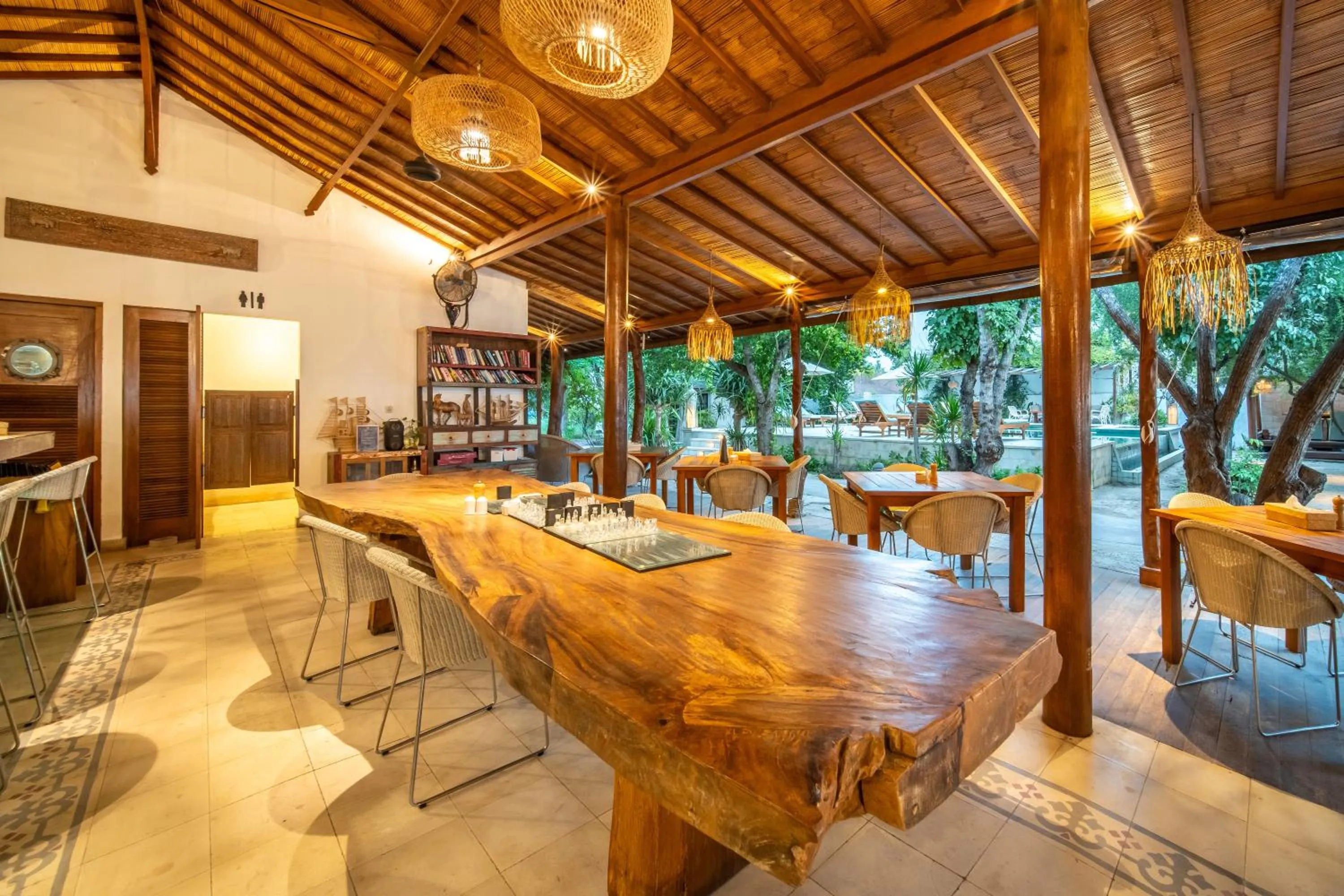 Restaurant/places to eat in Wilson's Retreat