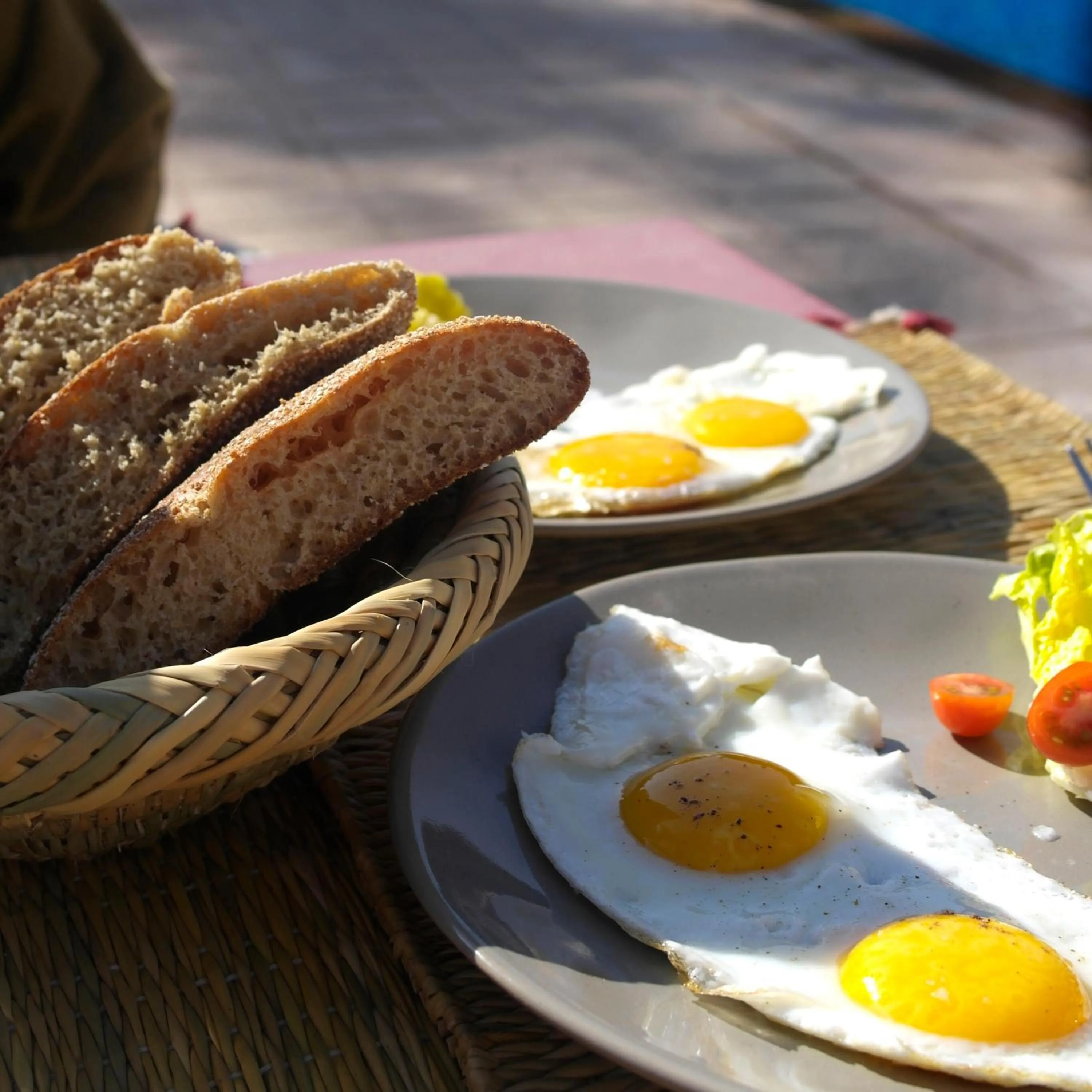 Restaurant/places to eat in Targafit Hotel & Hammam