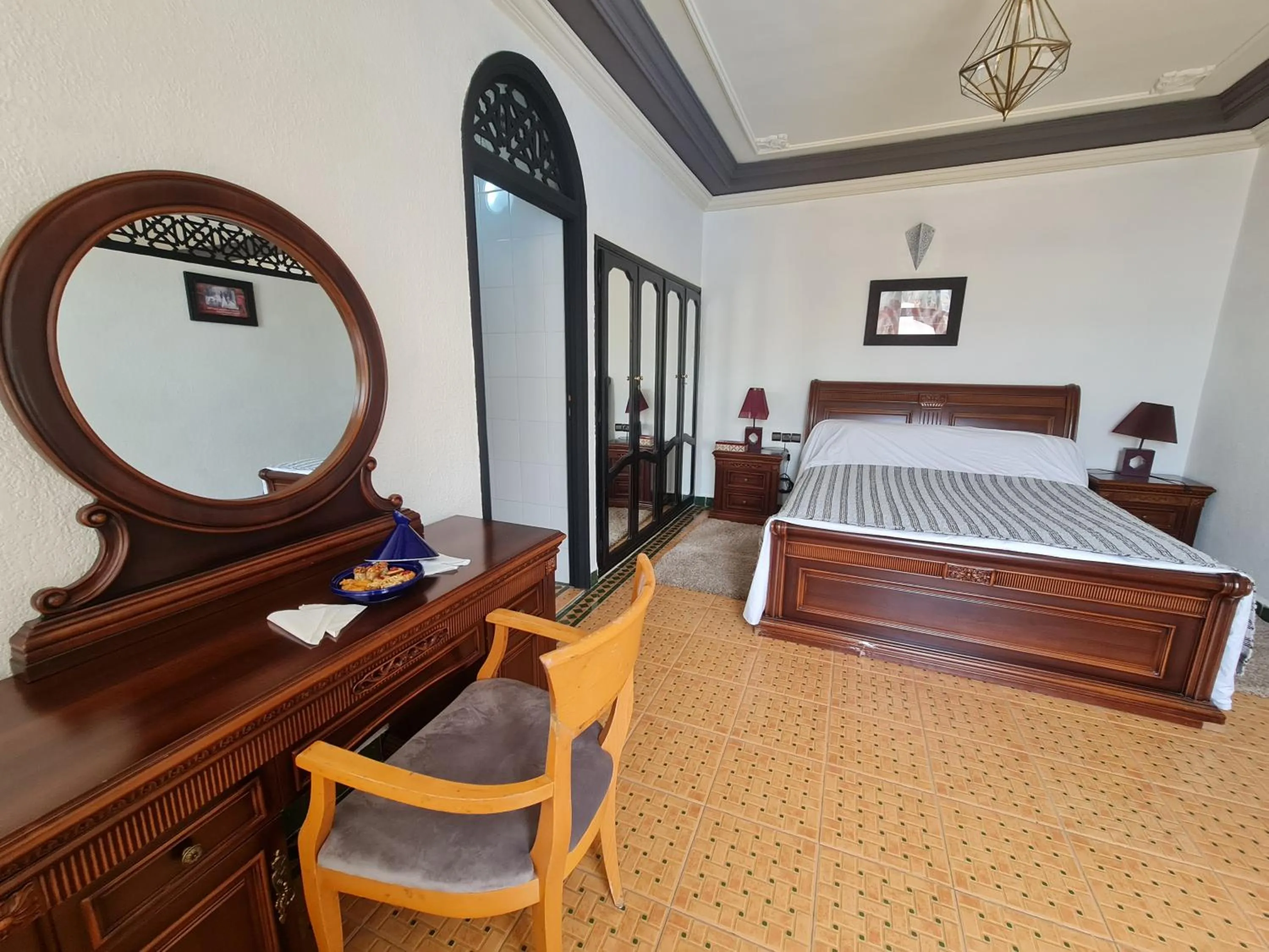 Bedroom, Bed in Targafit Hotel & Hammam