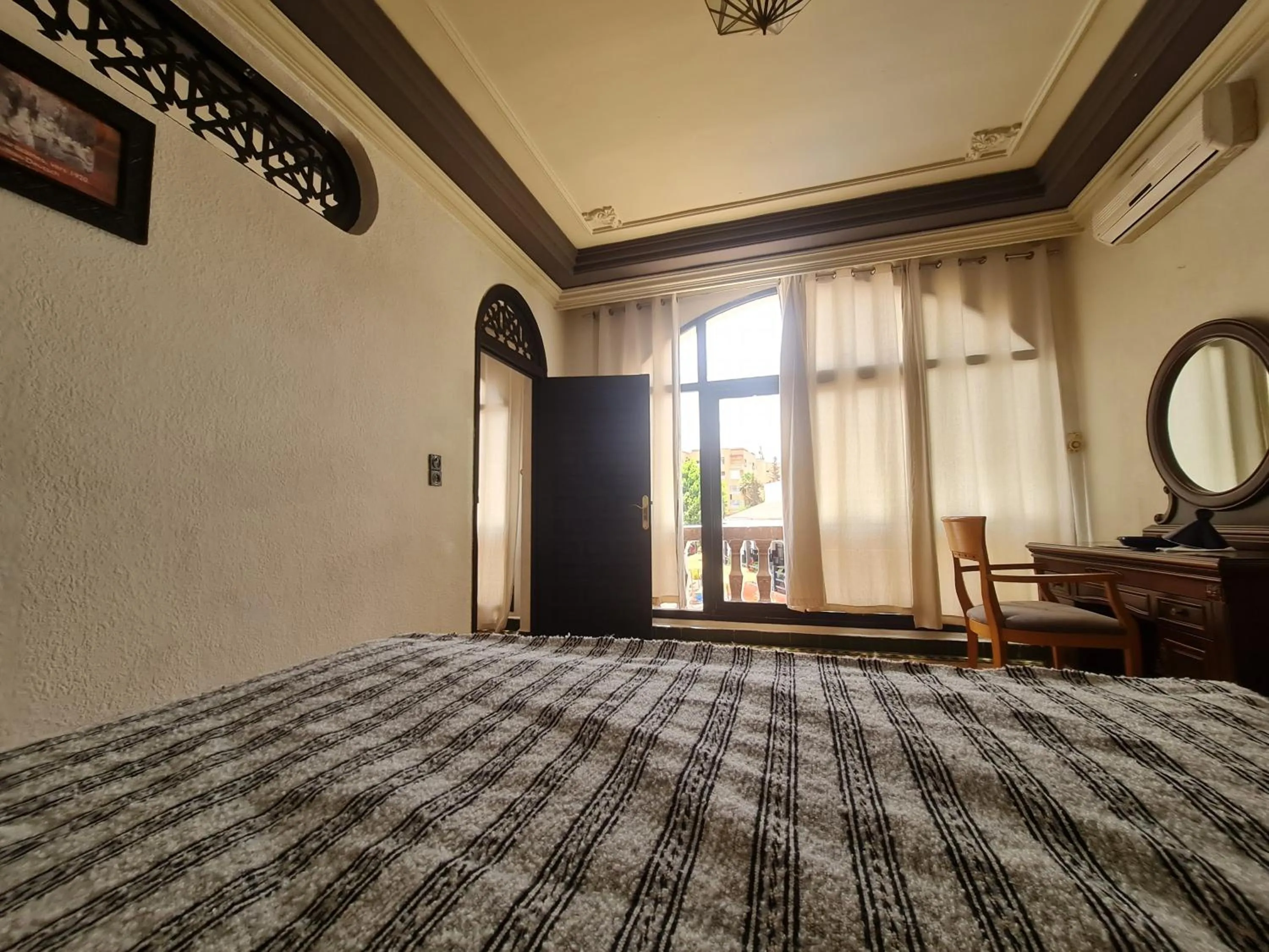 Bed in Targafit Hotel & Hammam