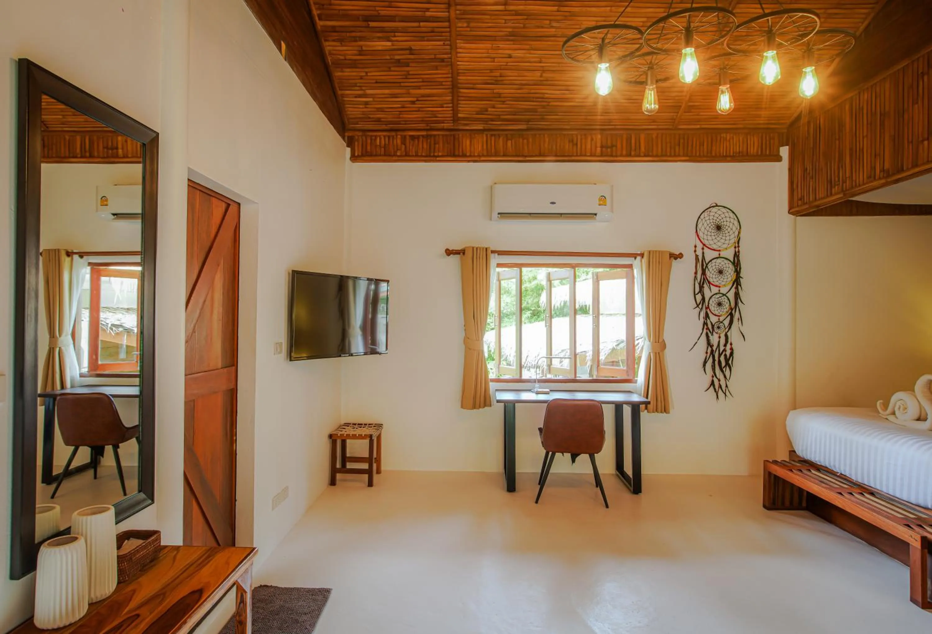 Photo of the whole room, Bed in Amaya Boutique Resort