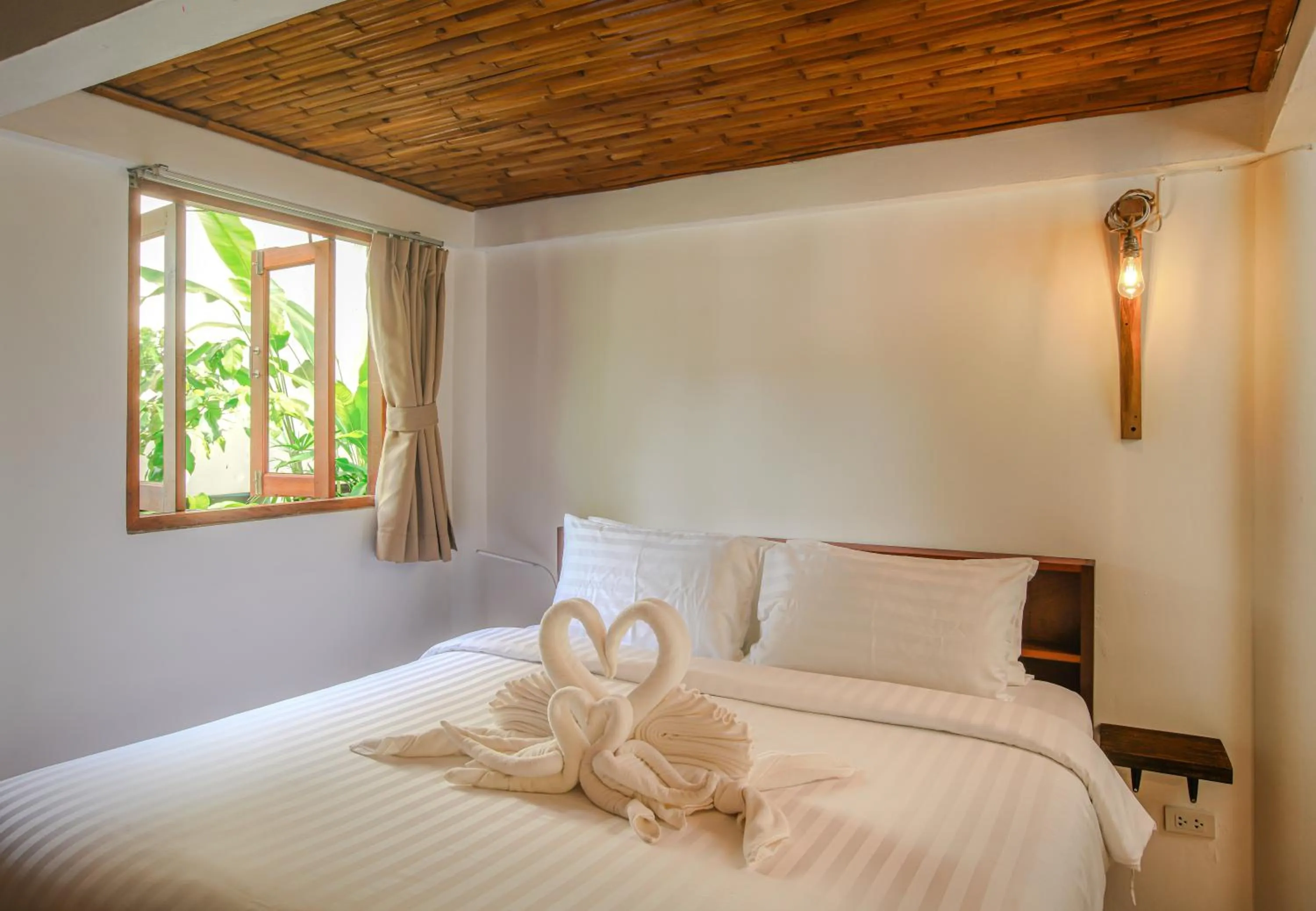 Bedroom, Bed in Amaya Boutique Resort