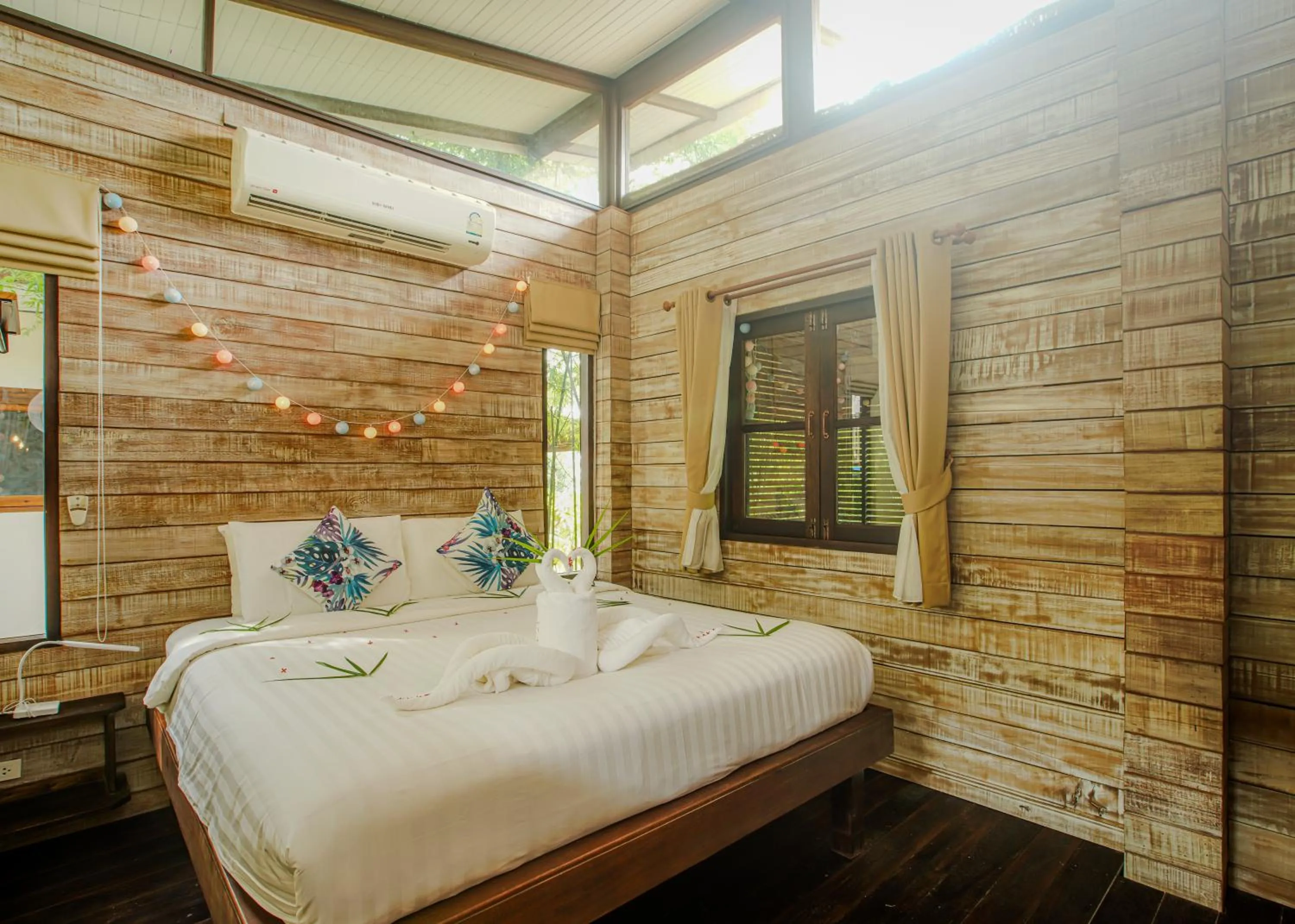 Bedroom, Bed in Amaya Boutique Resort